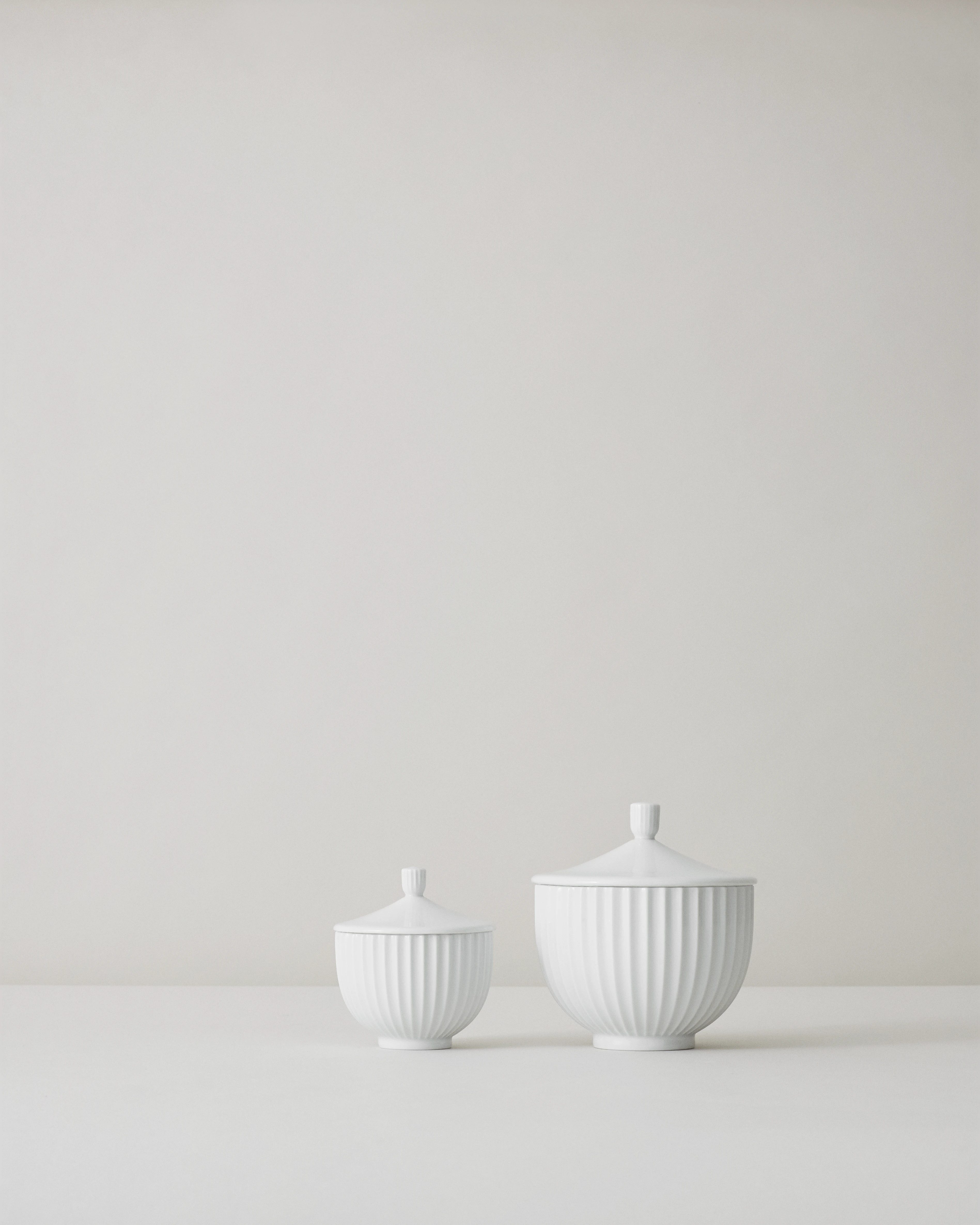 Bonbonniere Ø14 cm from Lyngby Porcelæn in White color, made of Ceramics