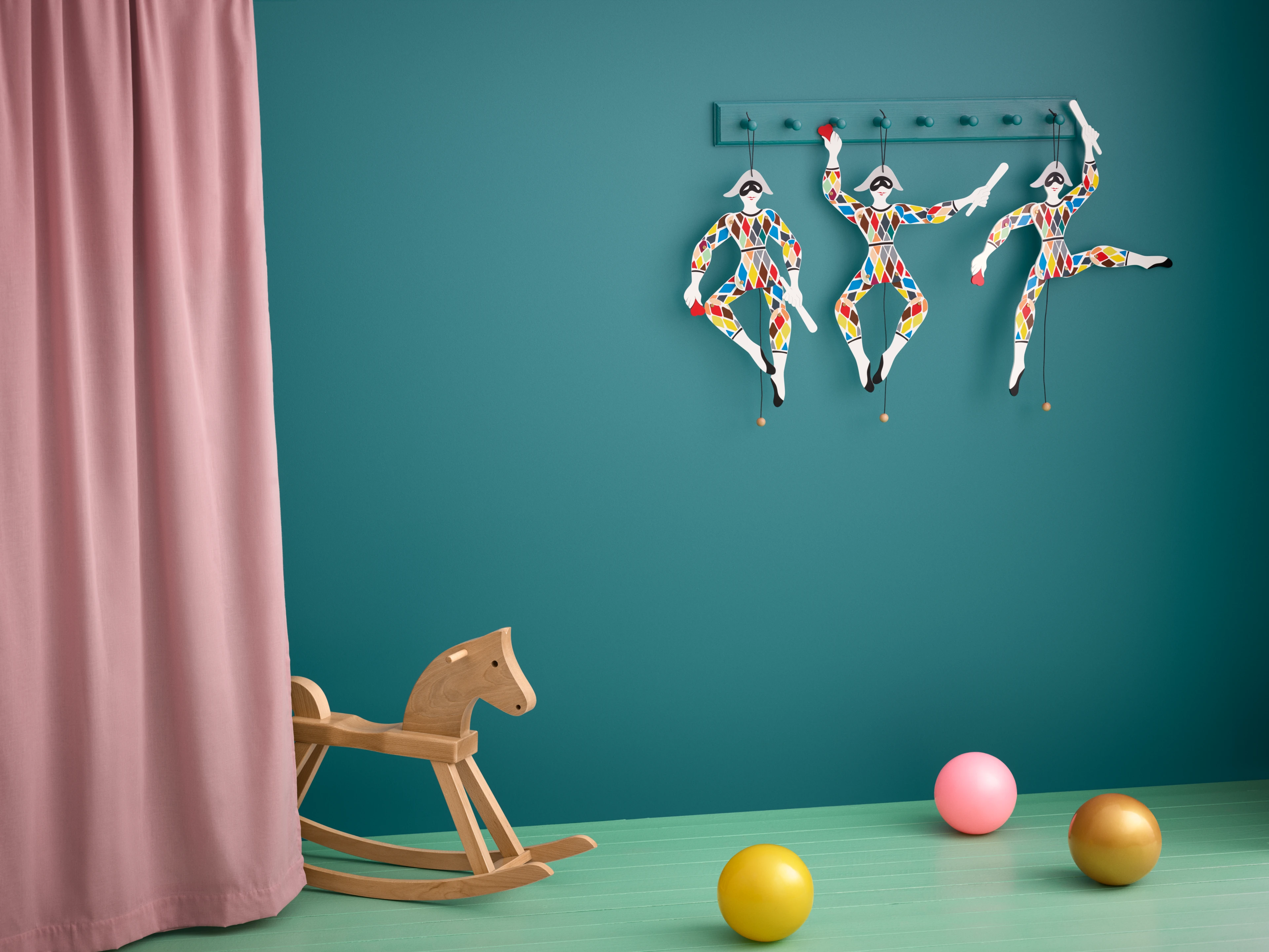 Harlekin Sprellemann H51 fra Kay Bojesen i fargen Multi, laget av Tre