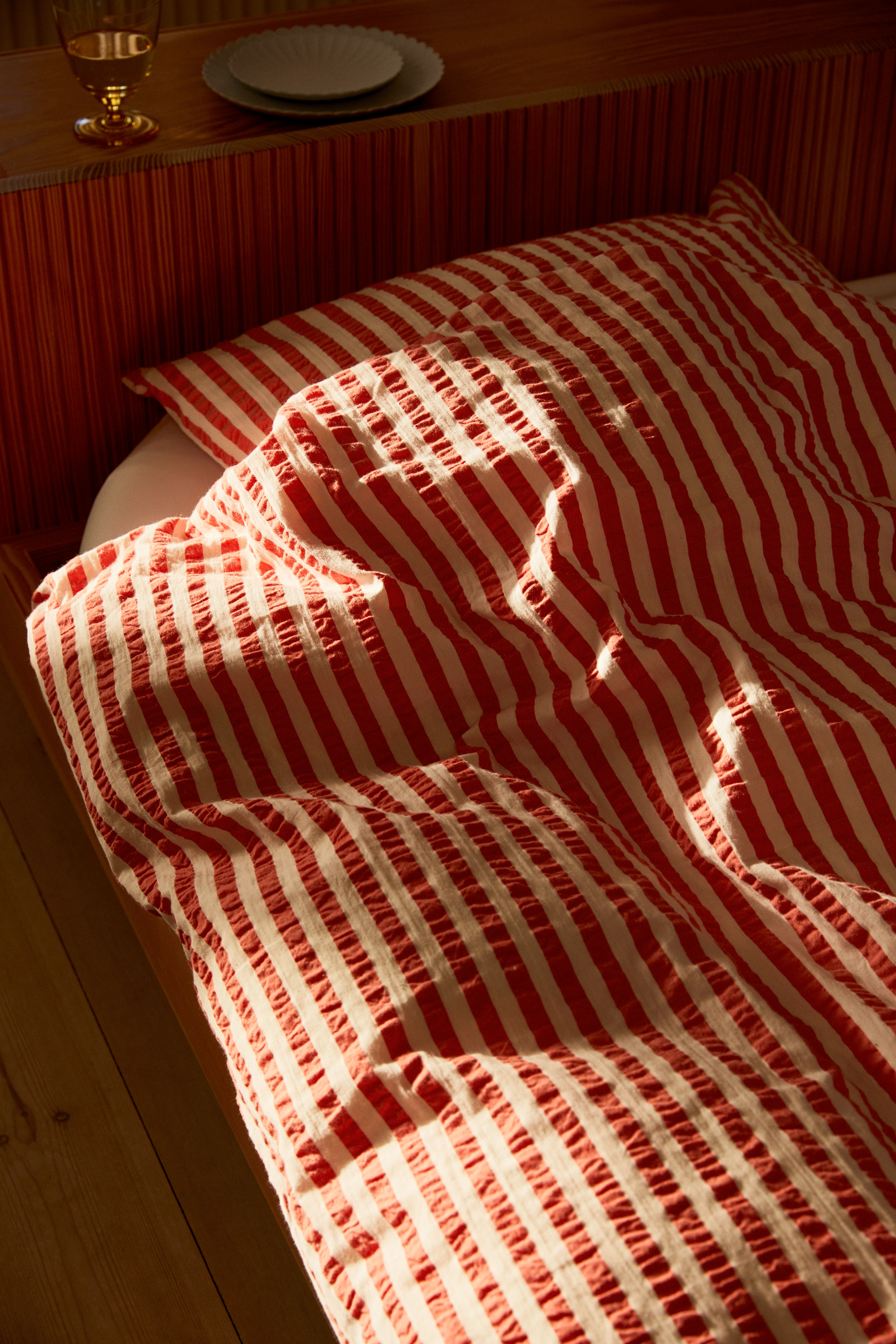 Bed linen 140x220 cm from JUNA in Chili/Birch color, made of Cotton