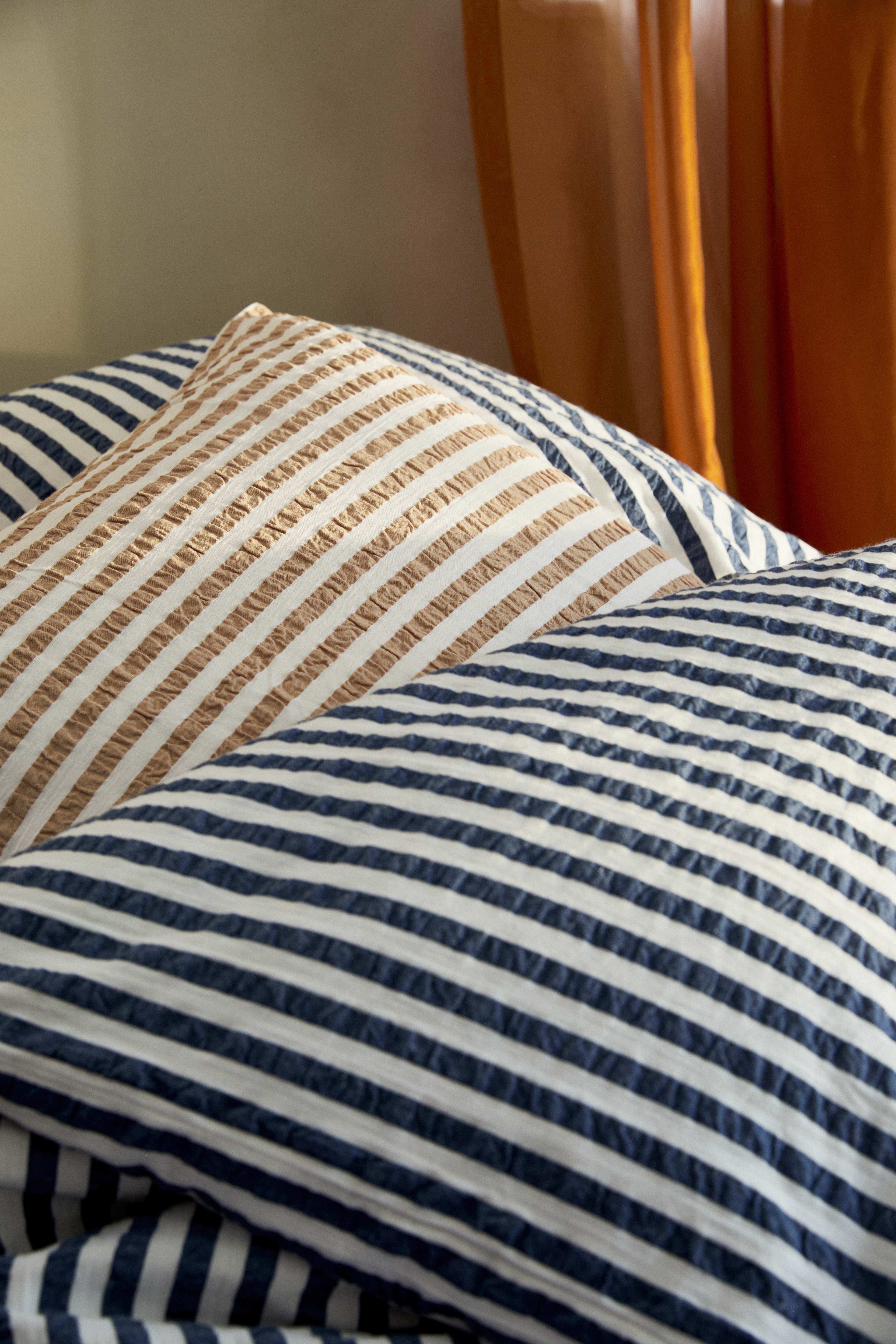 JUNA Lines bed linen from B&B series. Striped bed linen in blue and yellow