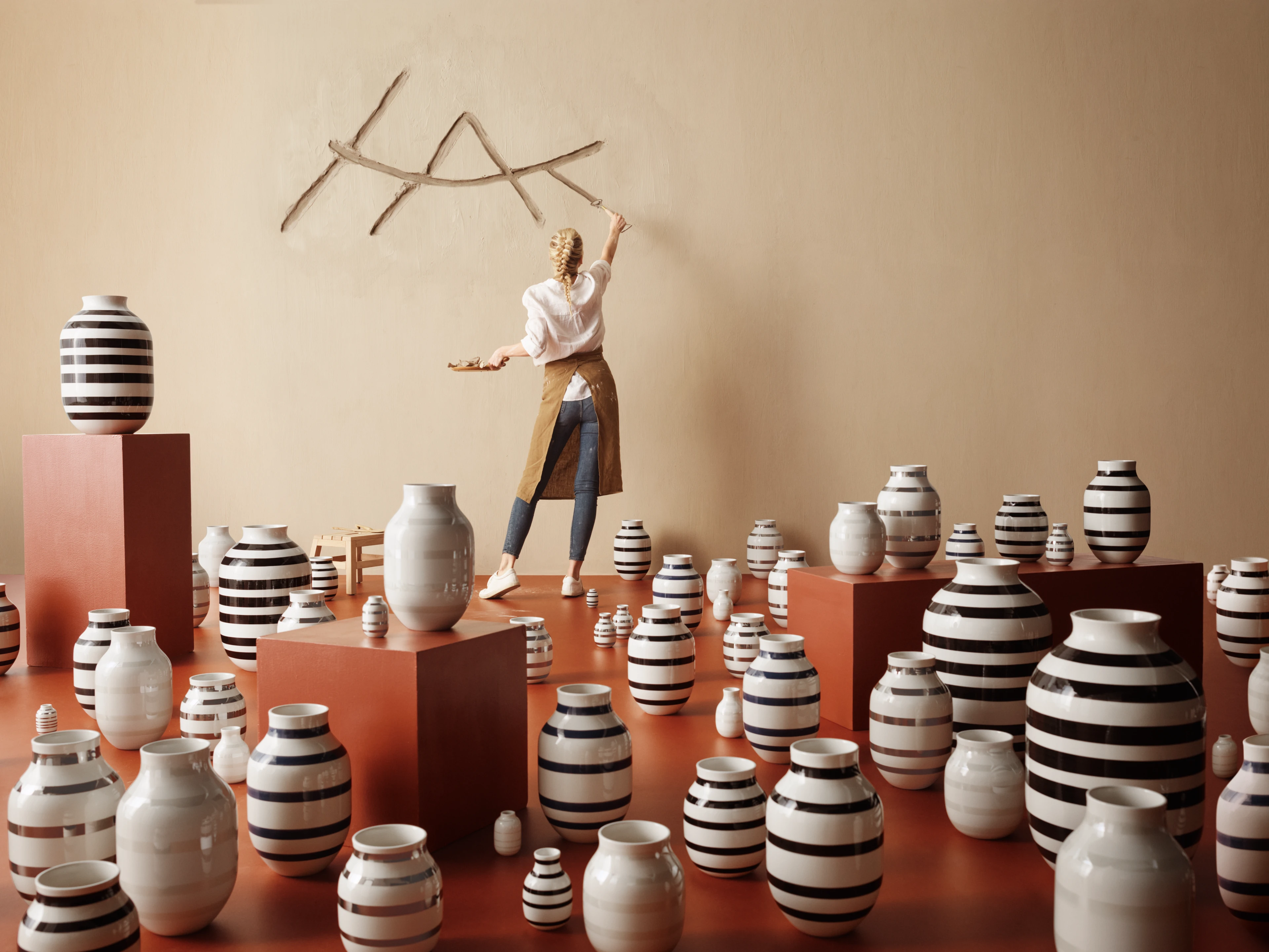 KÄHLER Omaggio vases and artist HAK logo