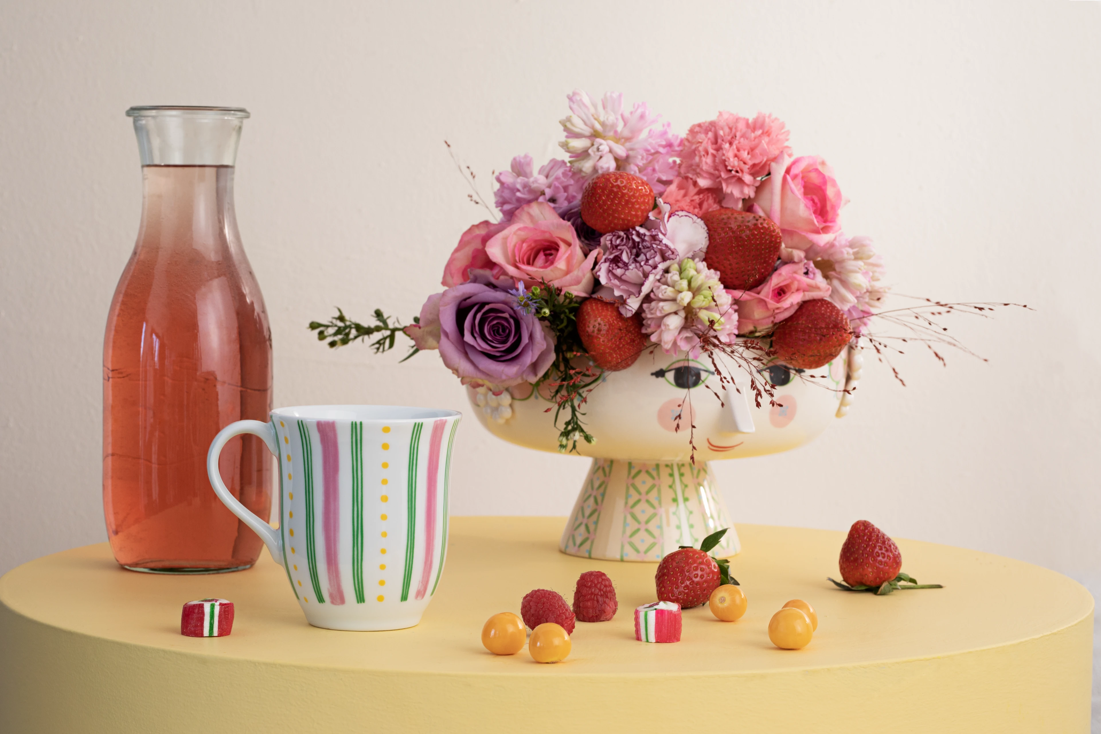 Krus 35 cl fra Bjørn Wiinblad i fargen Grønn, laget av Keramikk