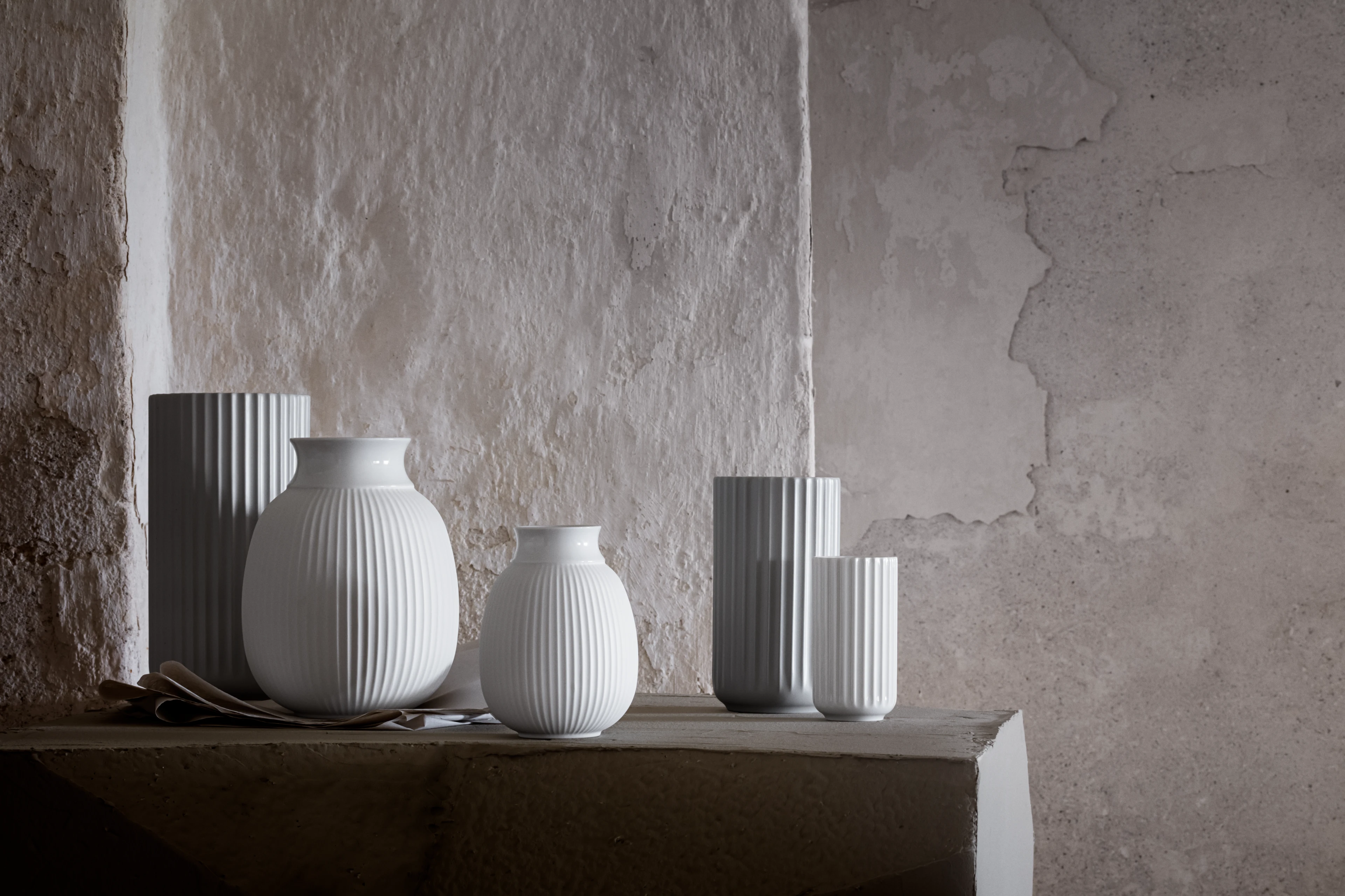 Lyngby Porcelæn Vase H12.5 cm in Weiss aus der Serie Curve