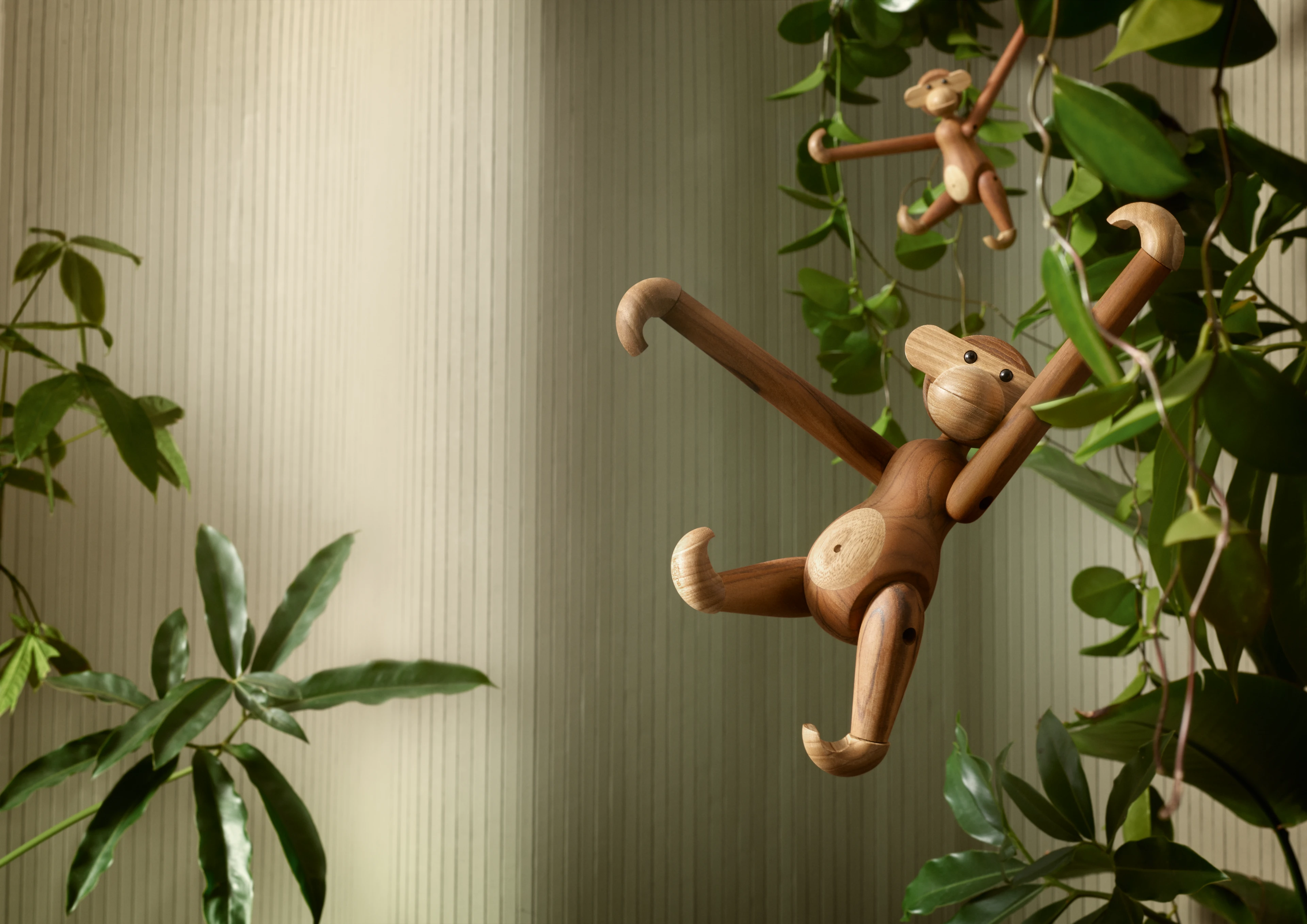 Monkey large from Kay Bojesen in Teak/Limba color, made of Wood