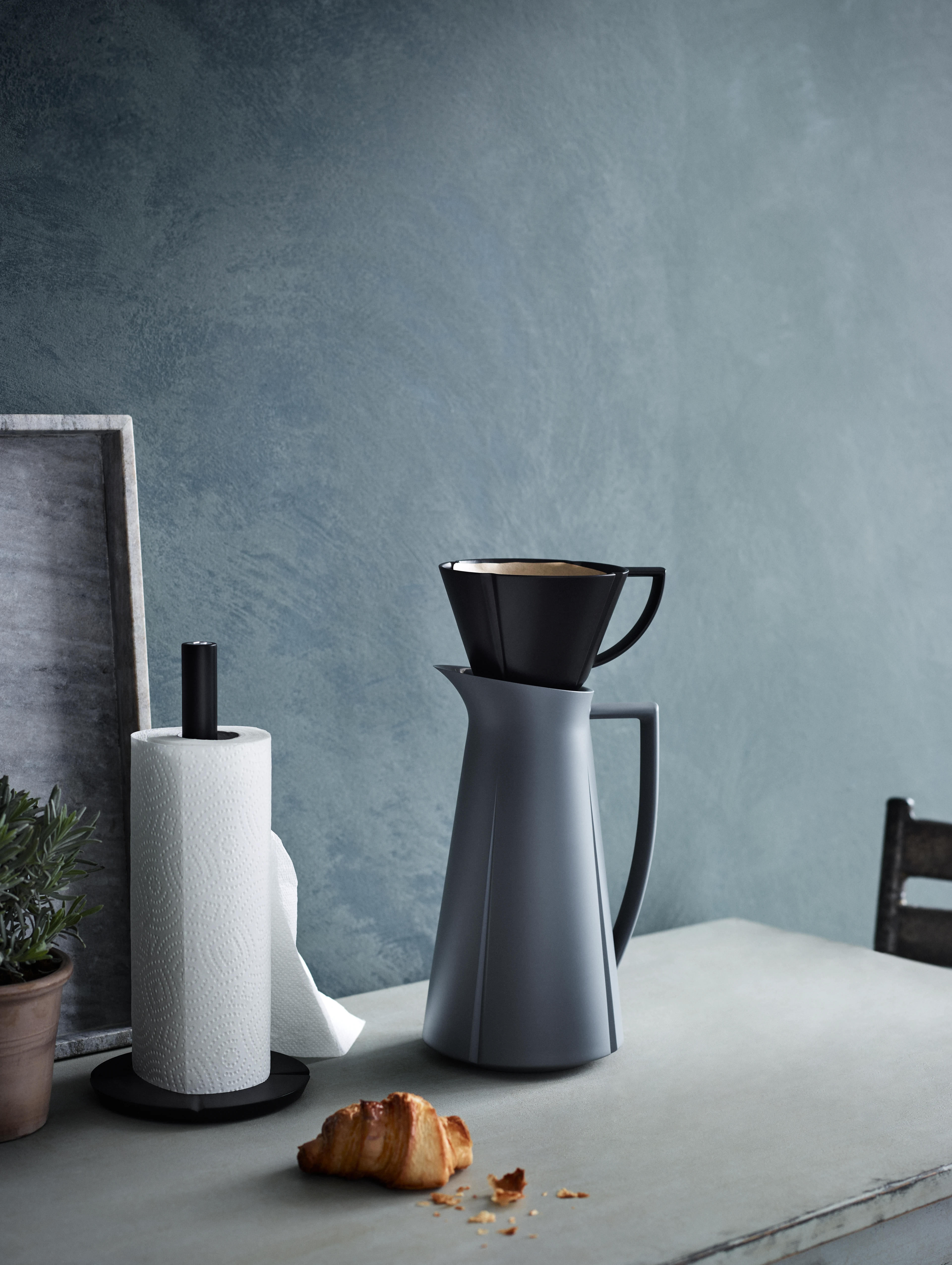 Kitchen roll holder H31 cm from Rosendahl in Black color, made of Plastic