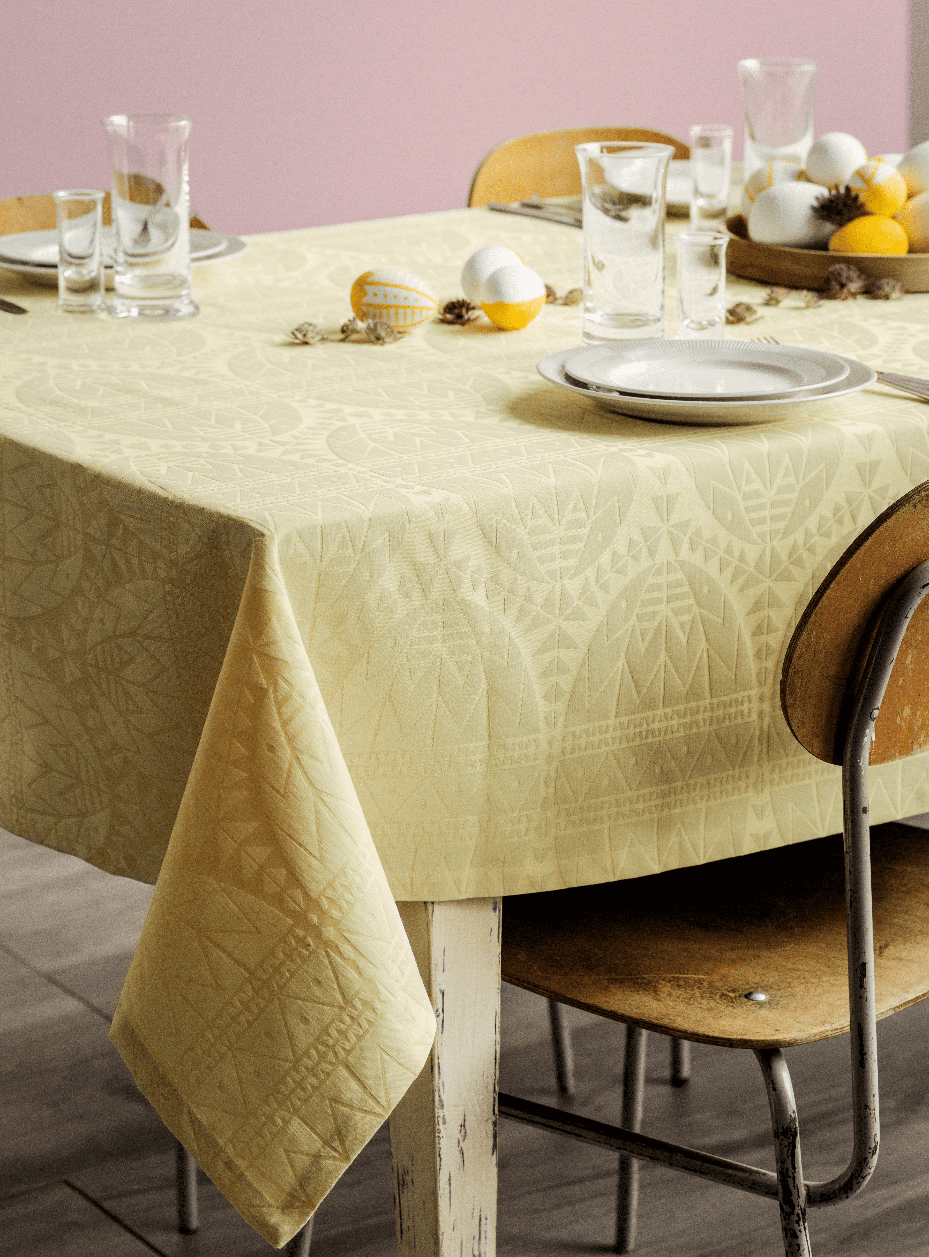 Easter Damask tablecloth 150x220 cm