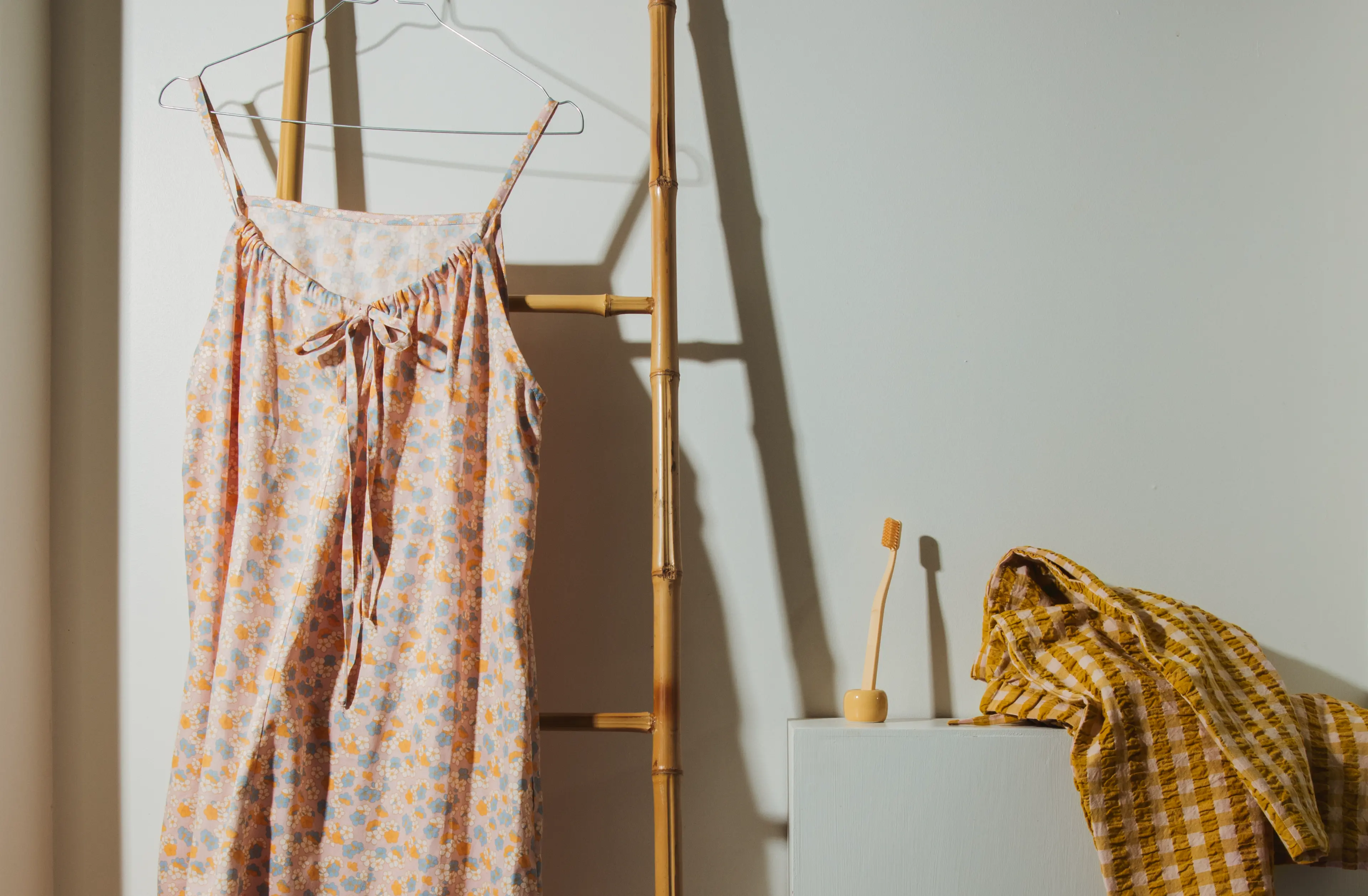 Kleider von JUNA. JUNA Kleid in pleasantly Print. Bæk und bølge Shorts