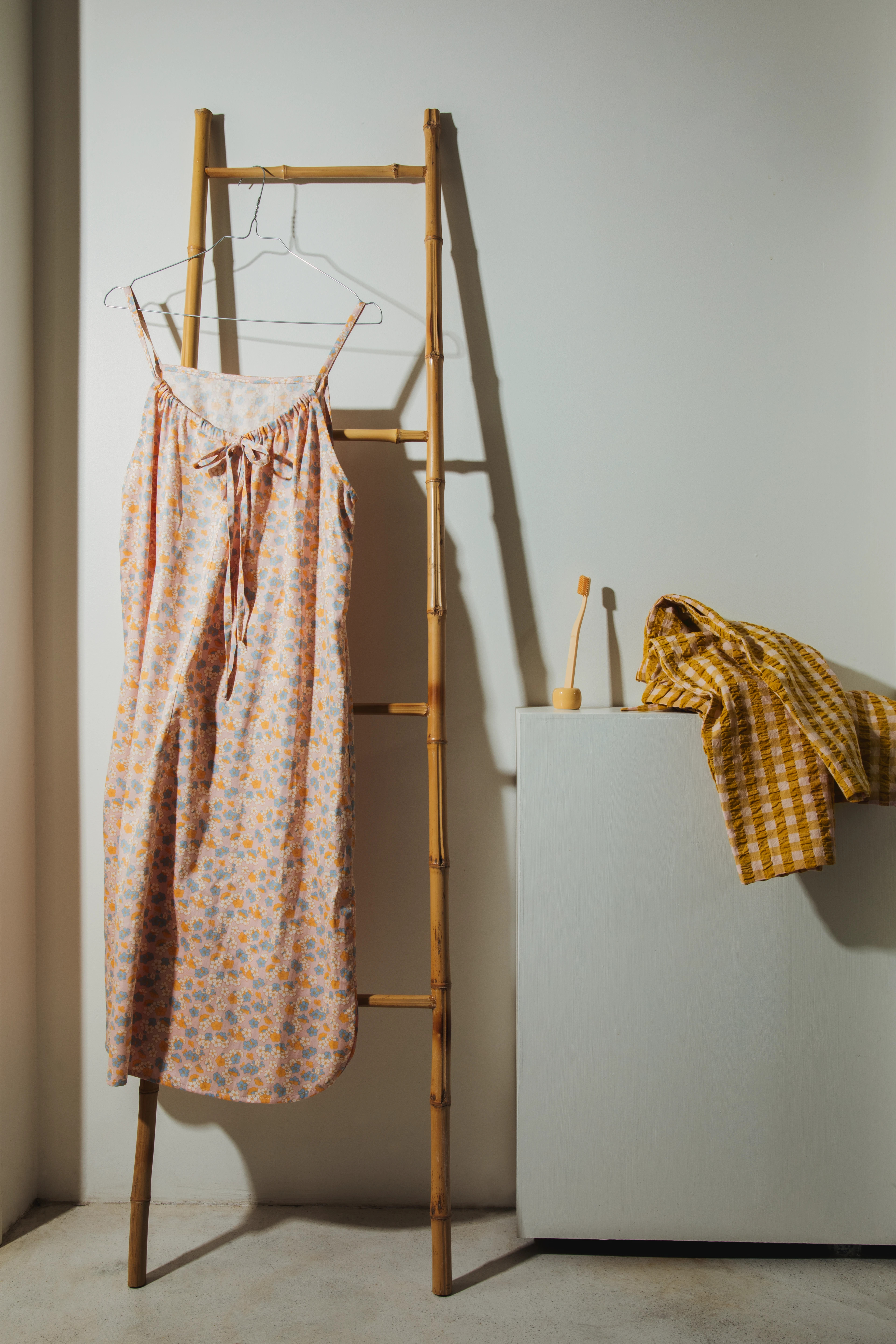 Maria dress XS från JUNA i färgen Rosa, tillverkad av Bomullsatin