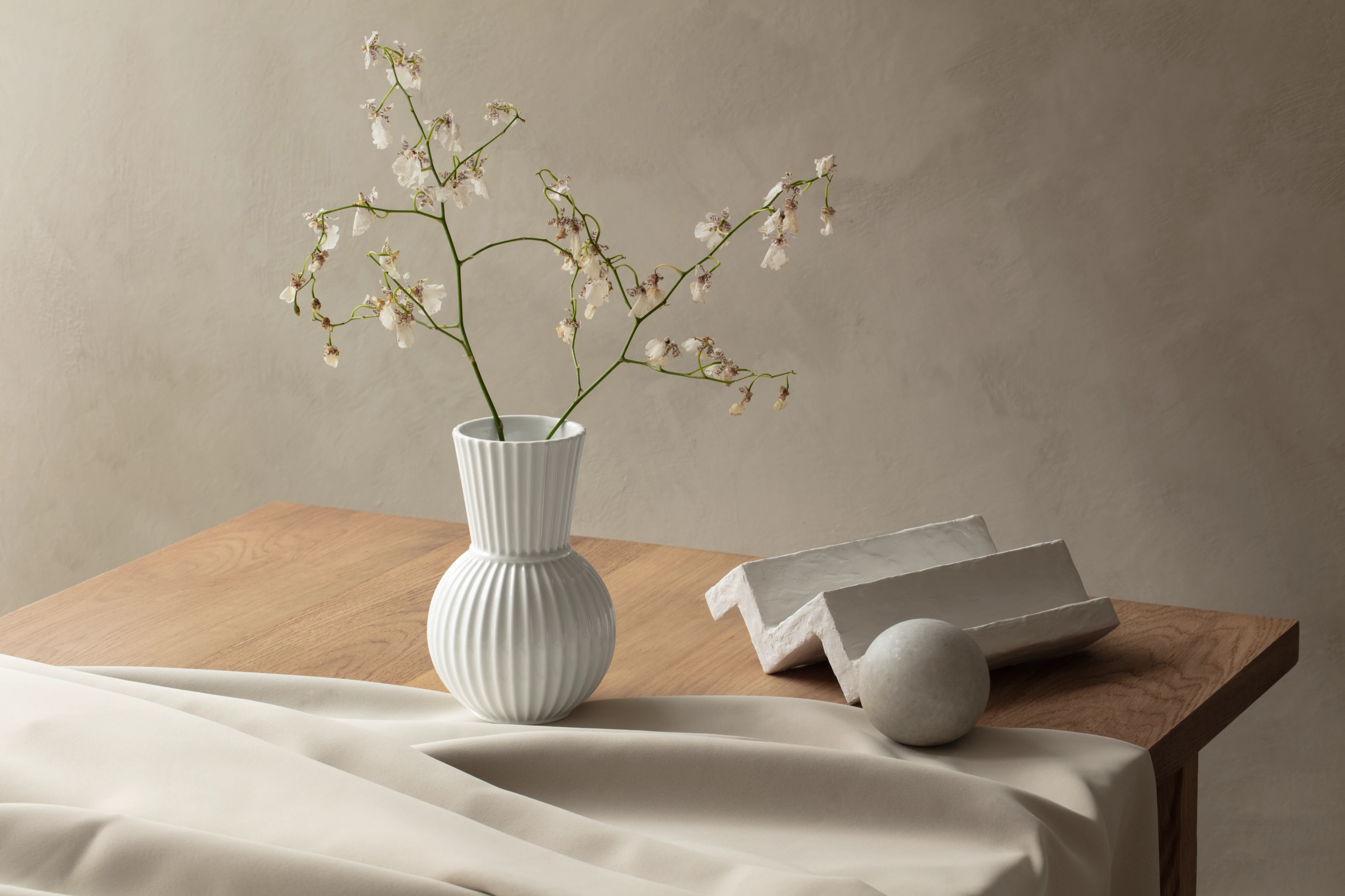 Vase H18 cm from Lyngby Porcelæn in White color, made of Ceramics