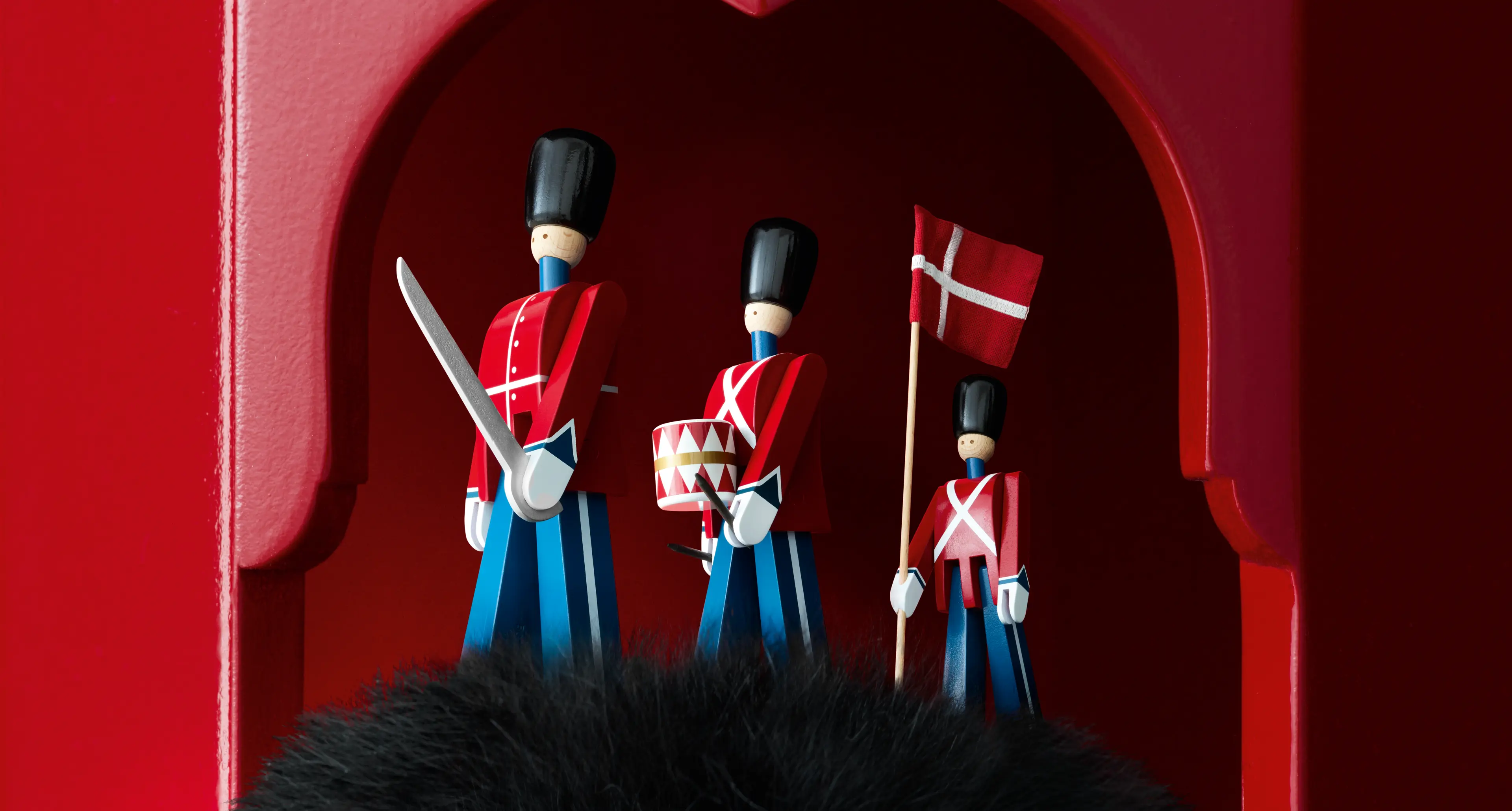 Tre trefigurer, vakter i et malerhus, Kay Bojesen