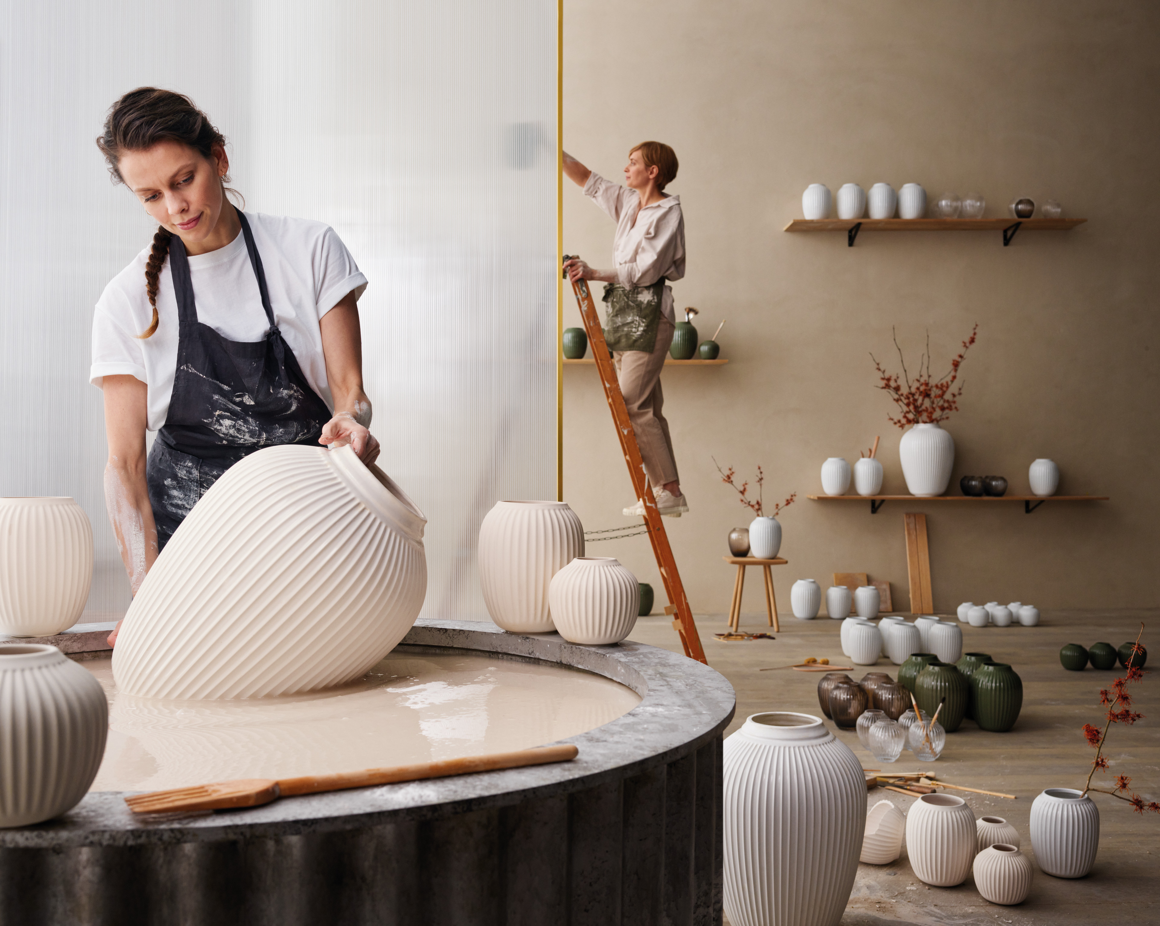 Kähler vases are being cast in vessels