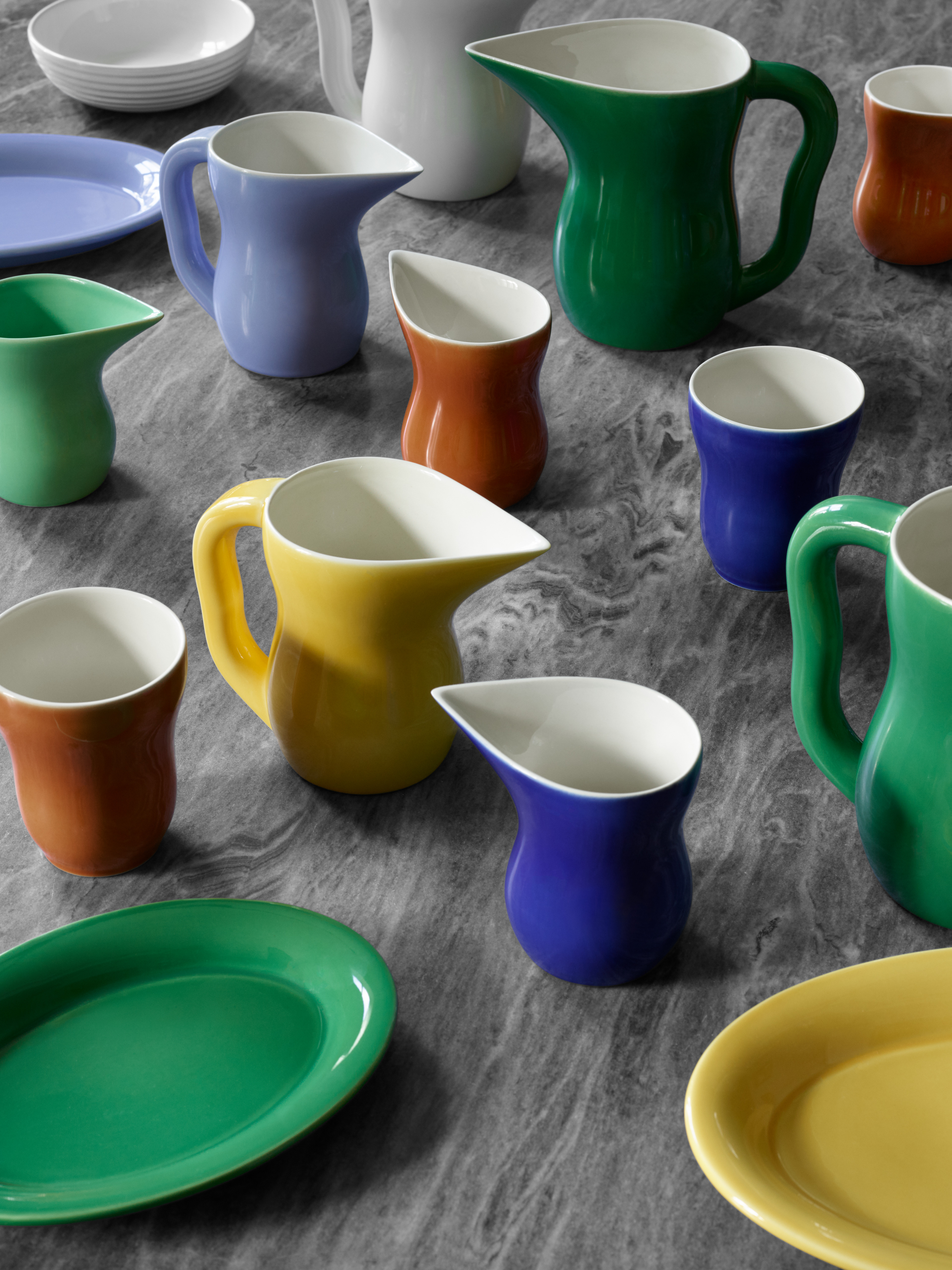 Jug, plates and mugs from the Kähler Ursula series
