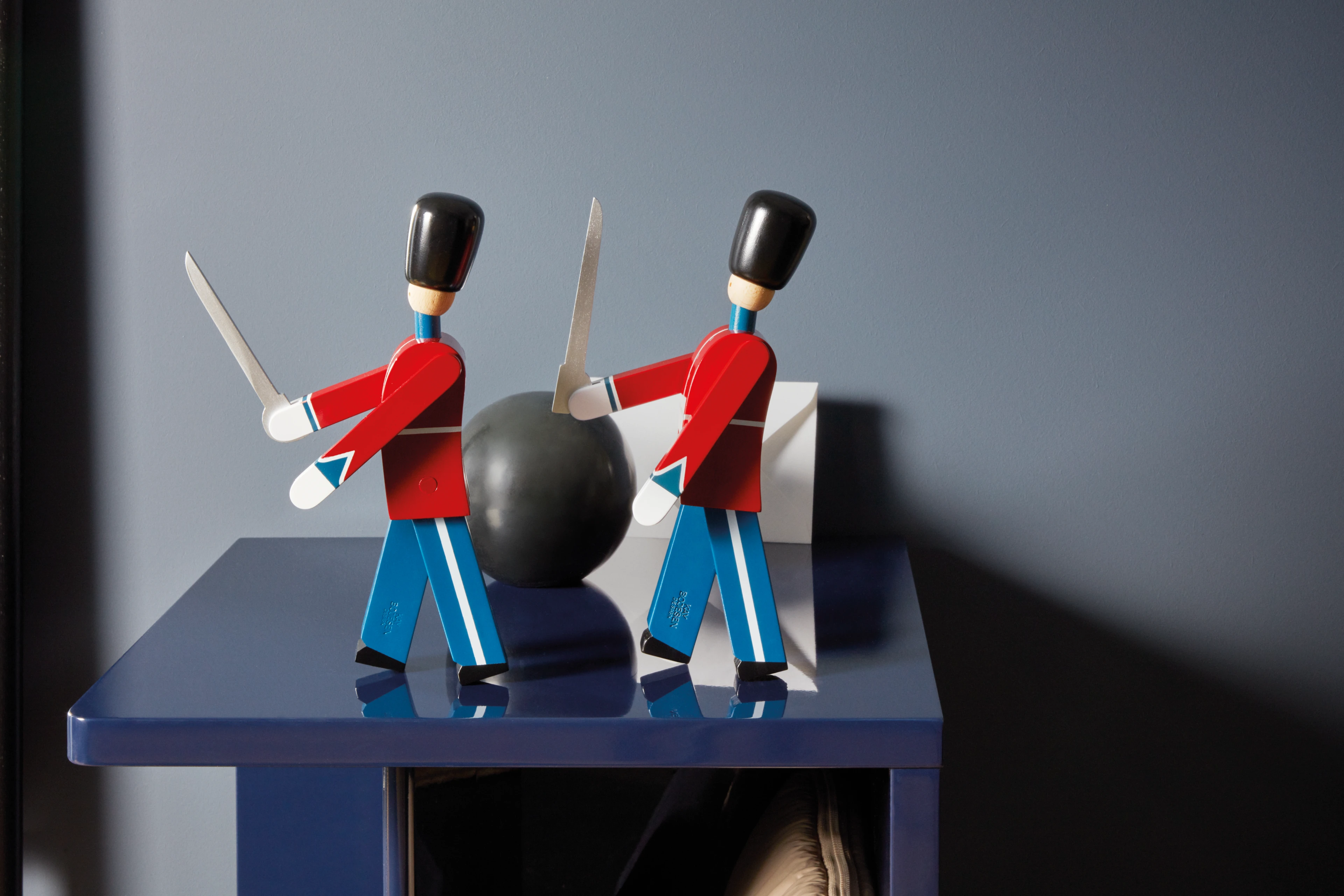 Guardsman with sword small from Kay Bojesen in Red/Blue/White color, made of Wood