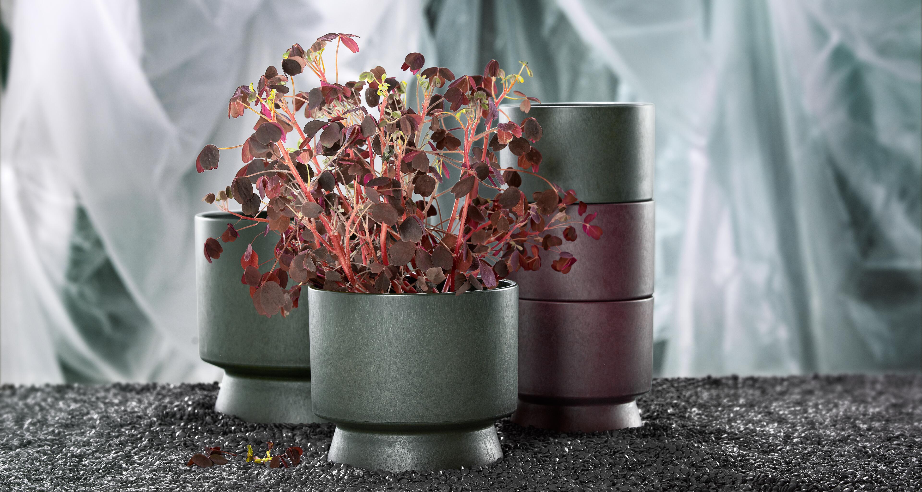 Flower pots from Rosendahl.