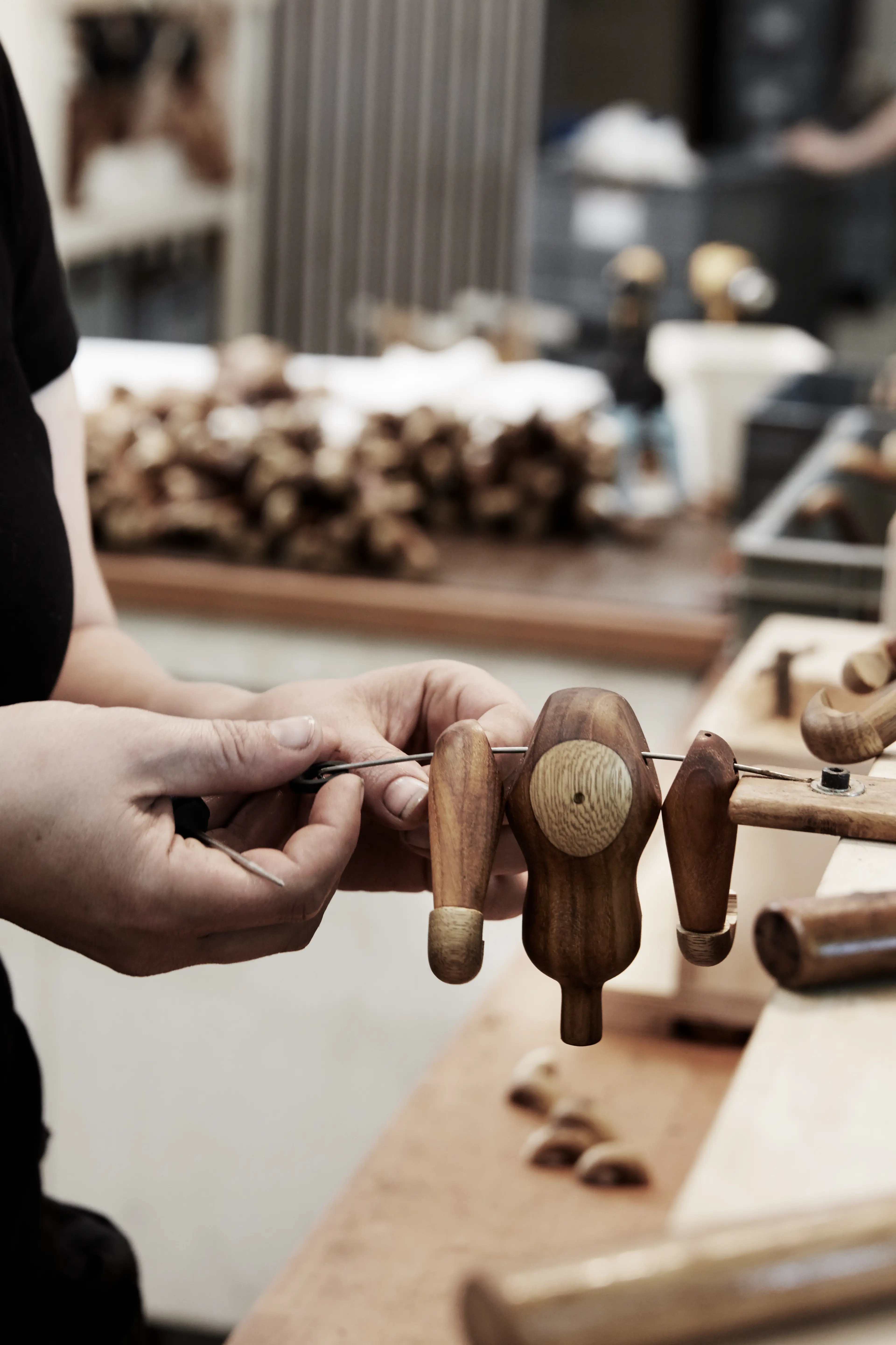 Sådan produceres aben, Kay Bojesen