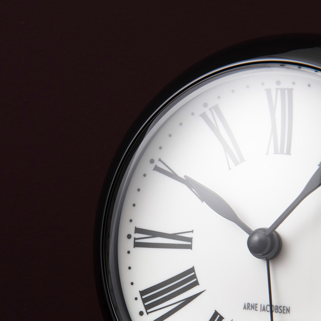 Arne Jacobsen Clocks - Full range of Arne Jacobsen watches