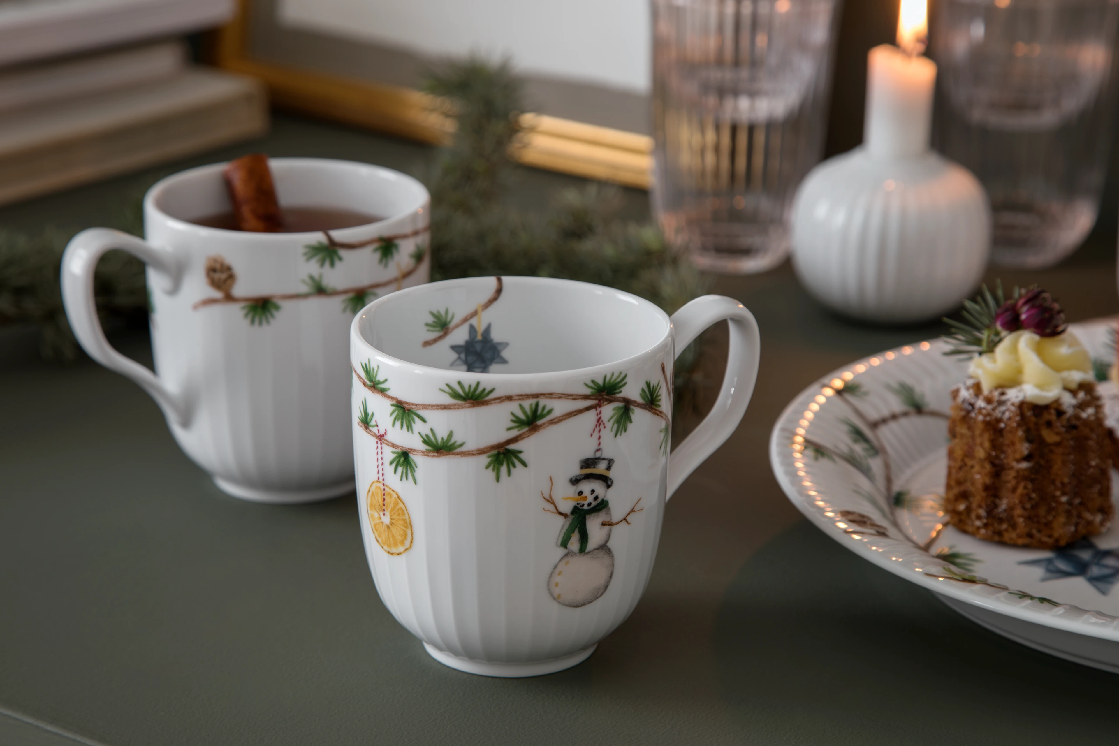 Becher 2019 33 cl von Kähler in der Farbe Weiss mit Dekoration, hergestellt aus Keramik