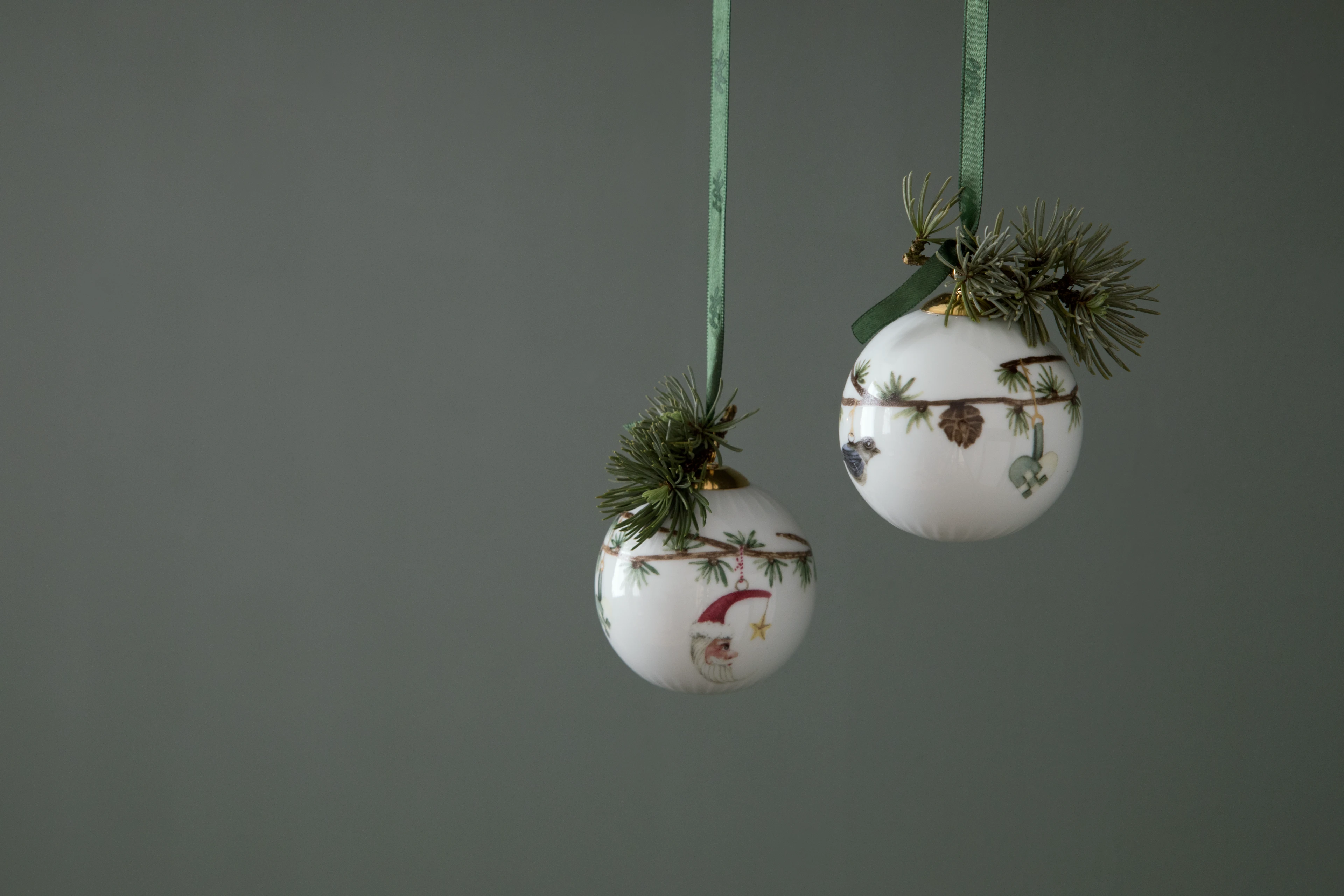 Bauble 2019 Ø6 cm from Kähler  in White w. deco color, made of Ceramics
