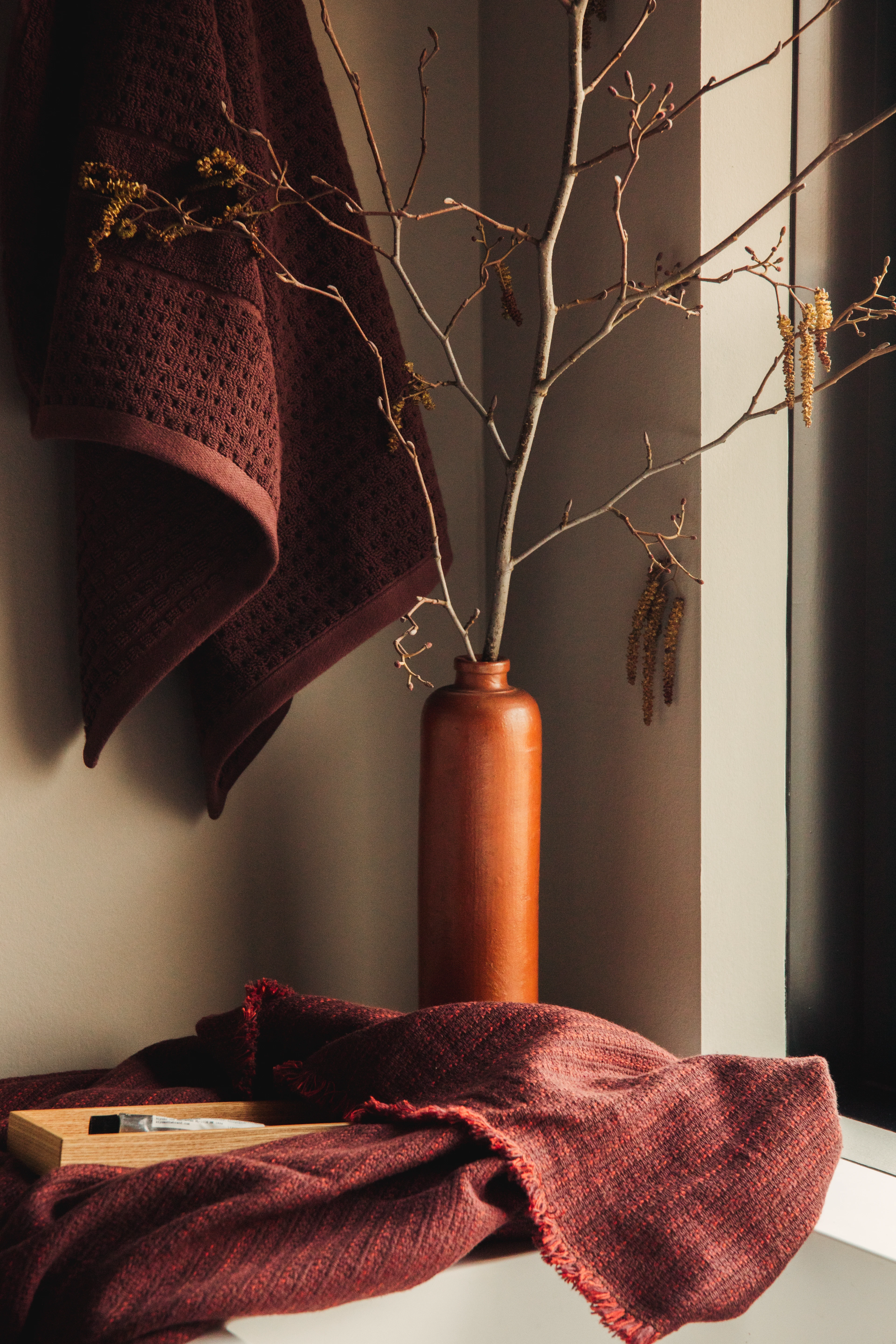 Håndklæde 70x140 cm fra JUNA i farven Chokolade, lavet af Bomuld