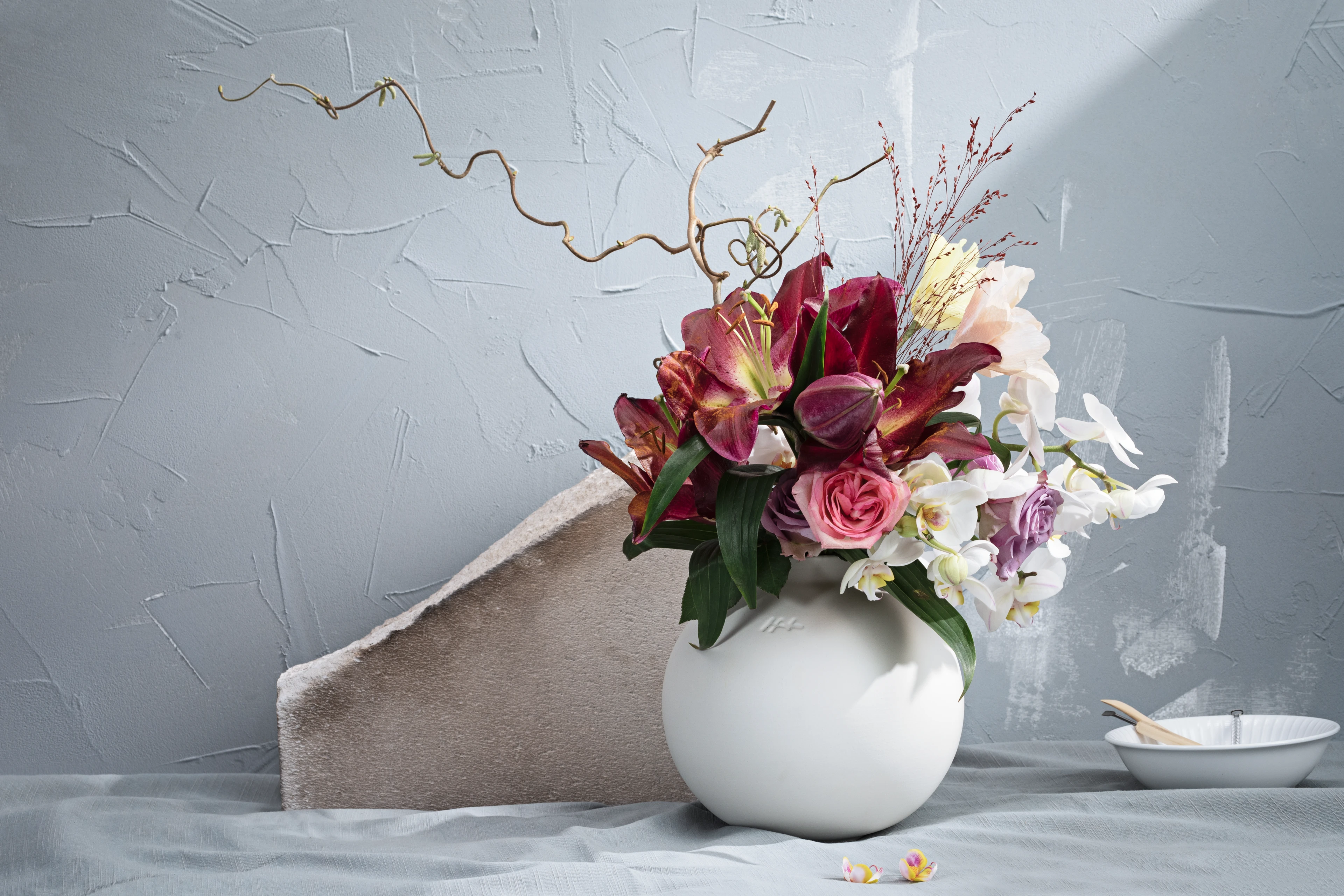 Candlesticks from the Kähler Globo series