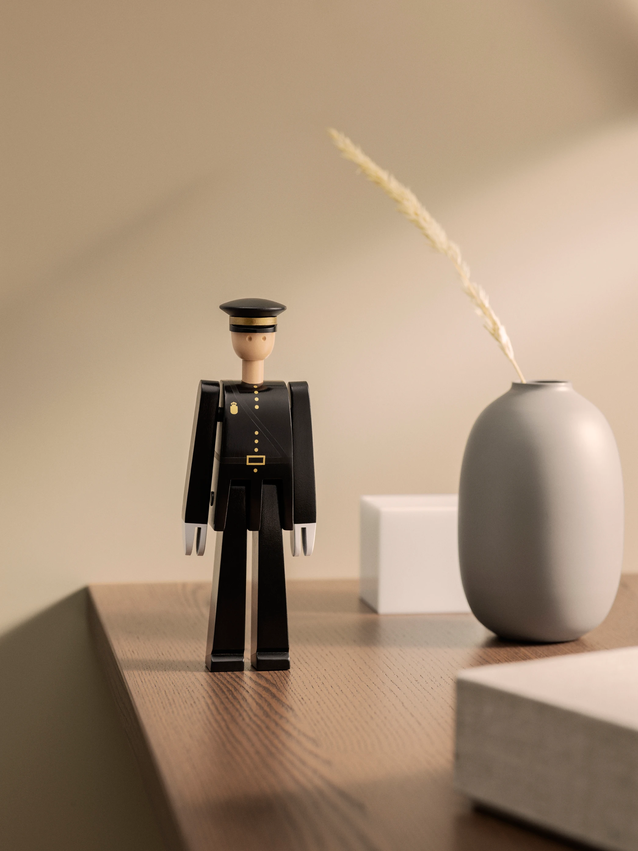 Police officer H20 cm from Kay Bojesen in Black color, made of Wood