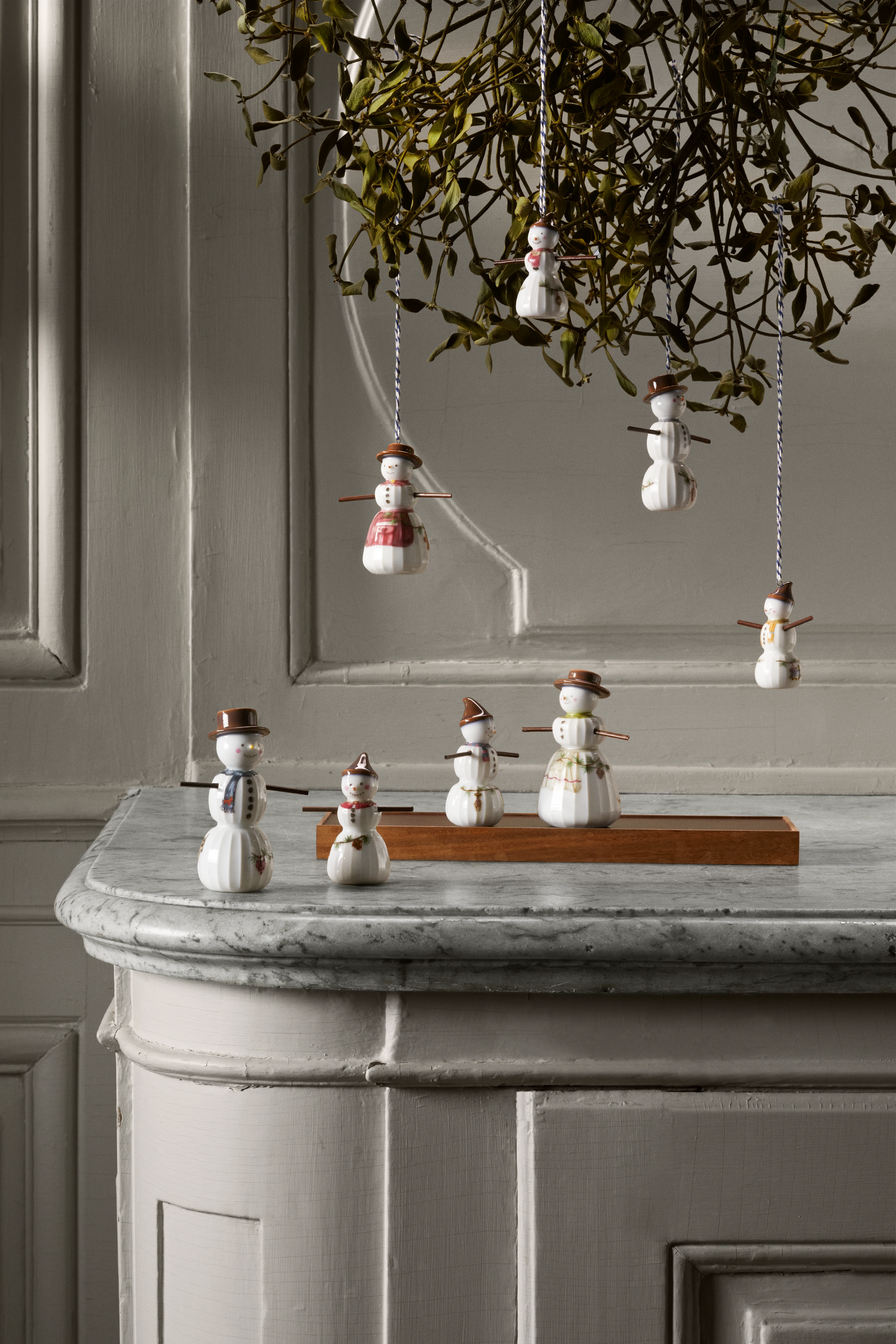 Set of Snowman and Snowwoman 2 pcs. from Kähler  in White w. deco color, made of Ceramics