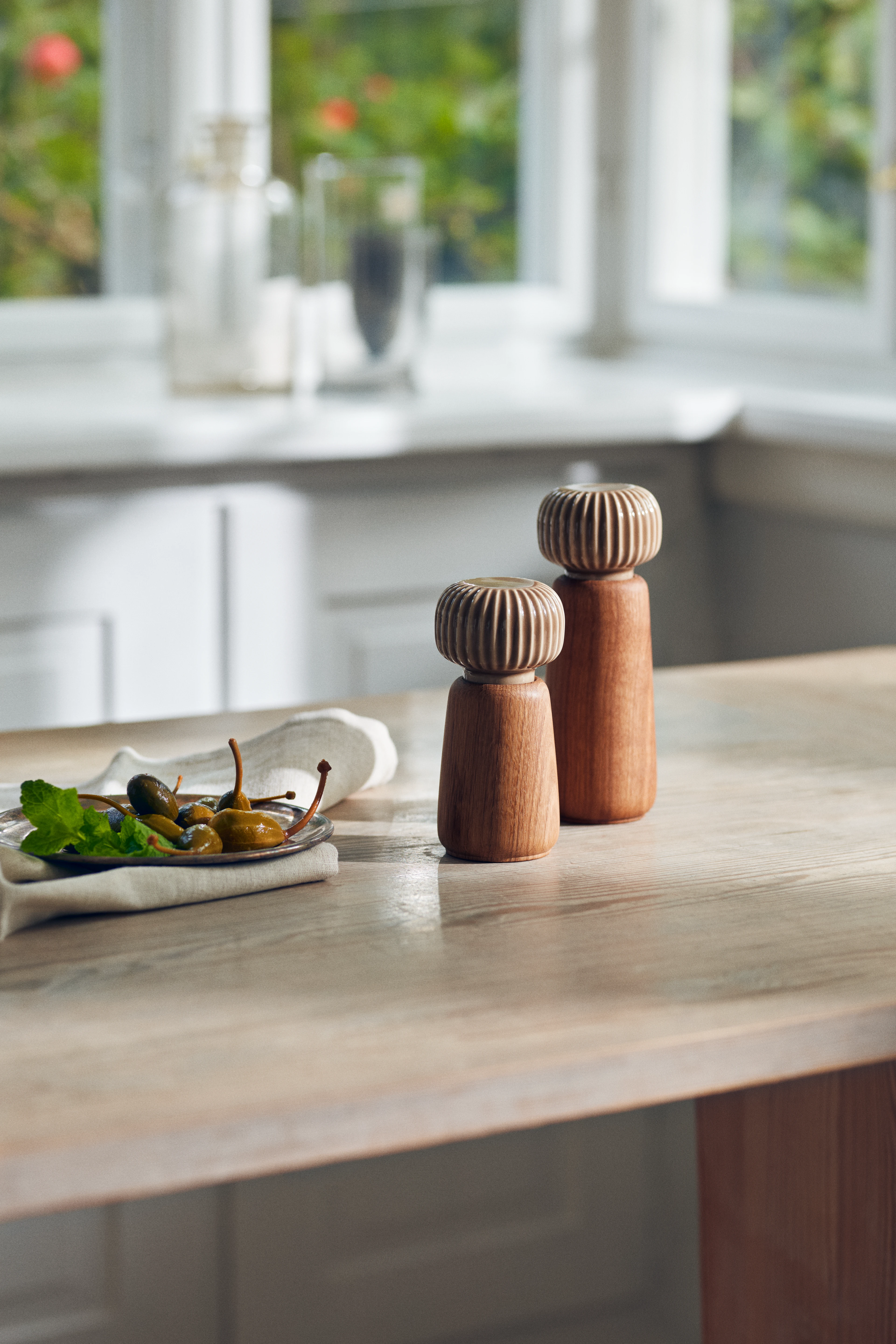 Grinder H14 cm from Kähler in Brown color, made of Ceramics