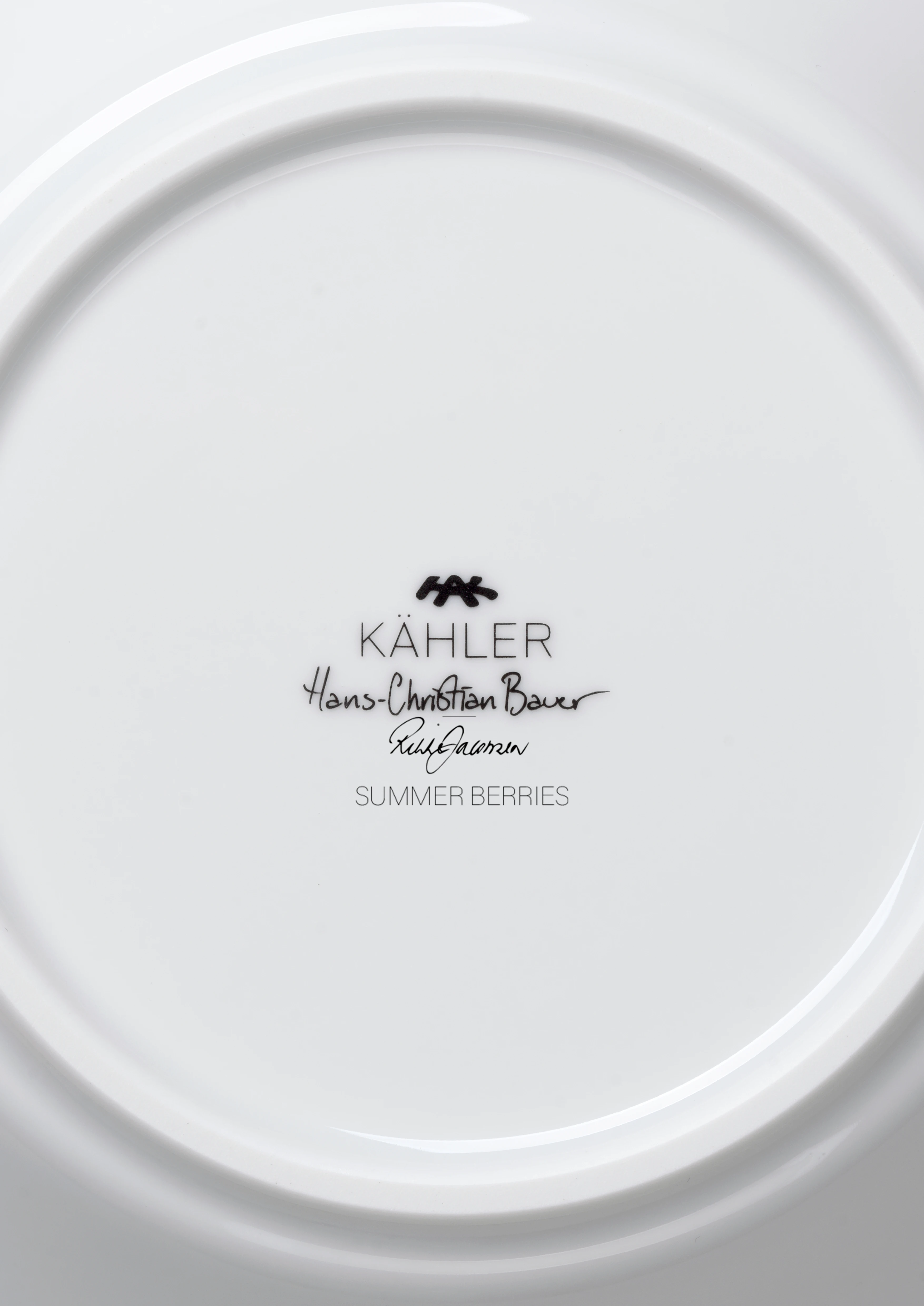 Dyb tallerken Ø21 cm fra Kähler i farven Sommerbær, lavet af Keramik