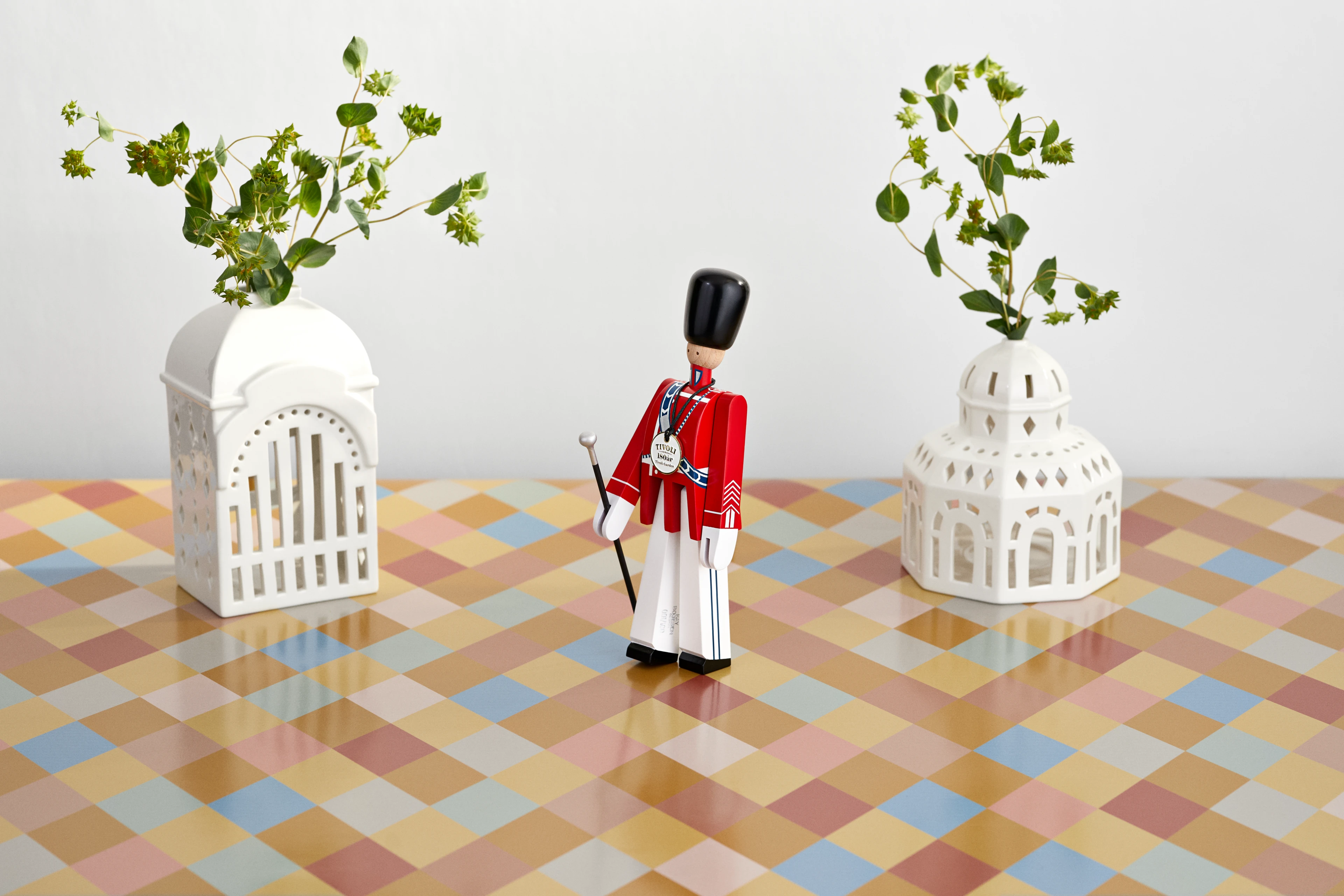 Tivoli Drum Major small from Kay Bojesen in Red/White color, made of Wood