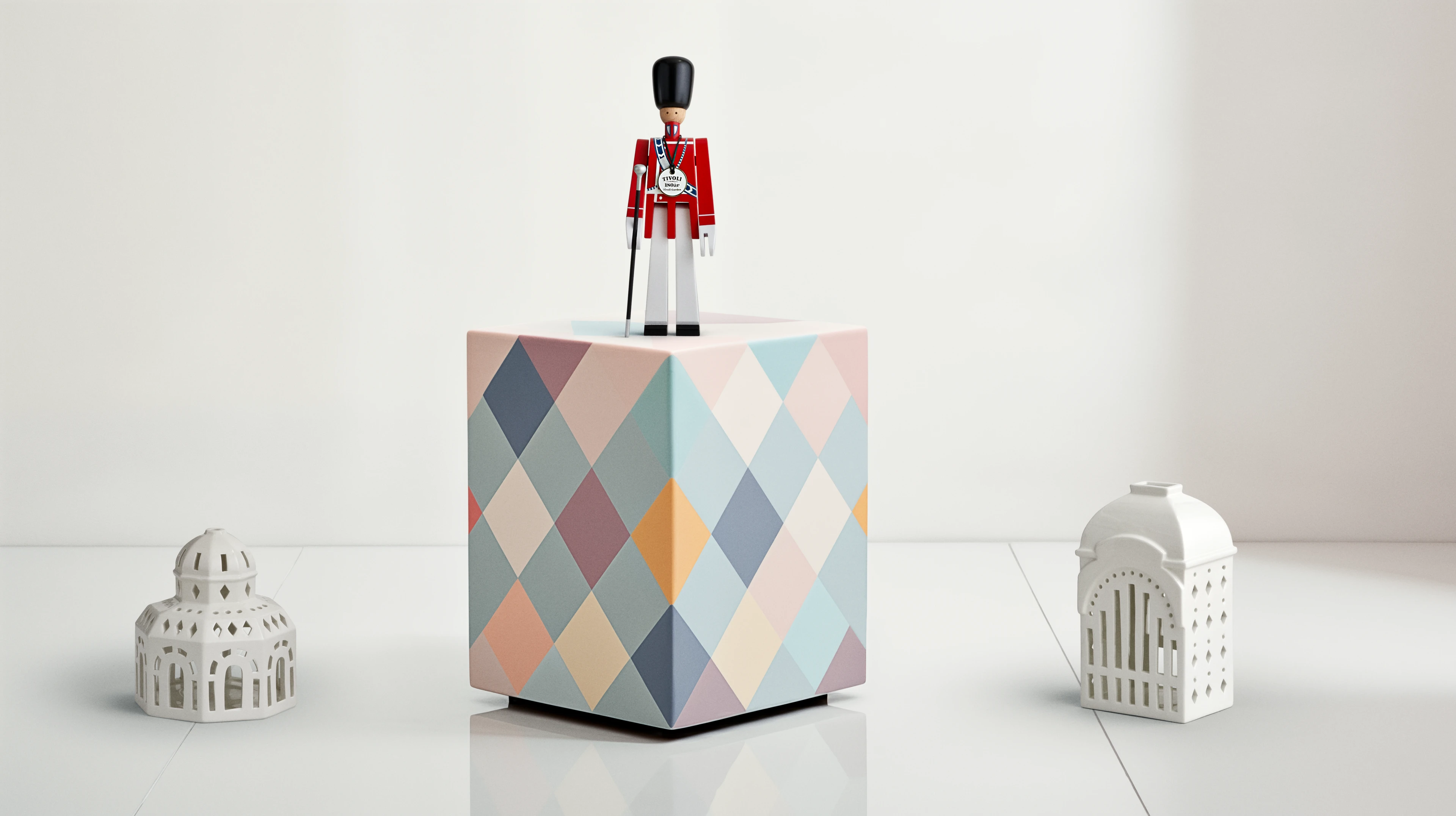 Tivoli Drum Major small from Kay Bojesen in Red/White color, made of Wood