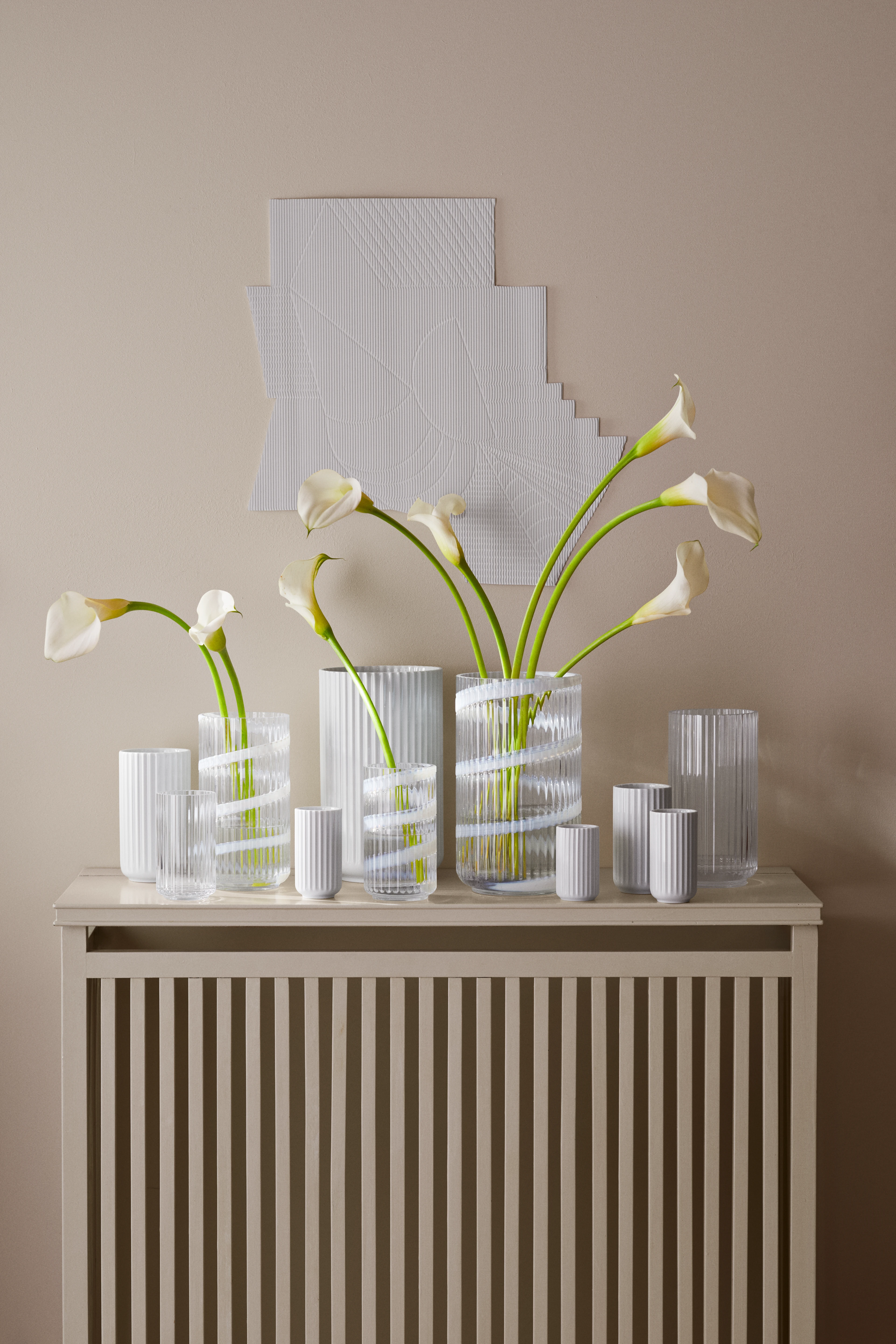 Vase H20.5 cm from Lyngby Porcelæn in Swirl white color, made of Glass