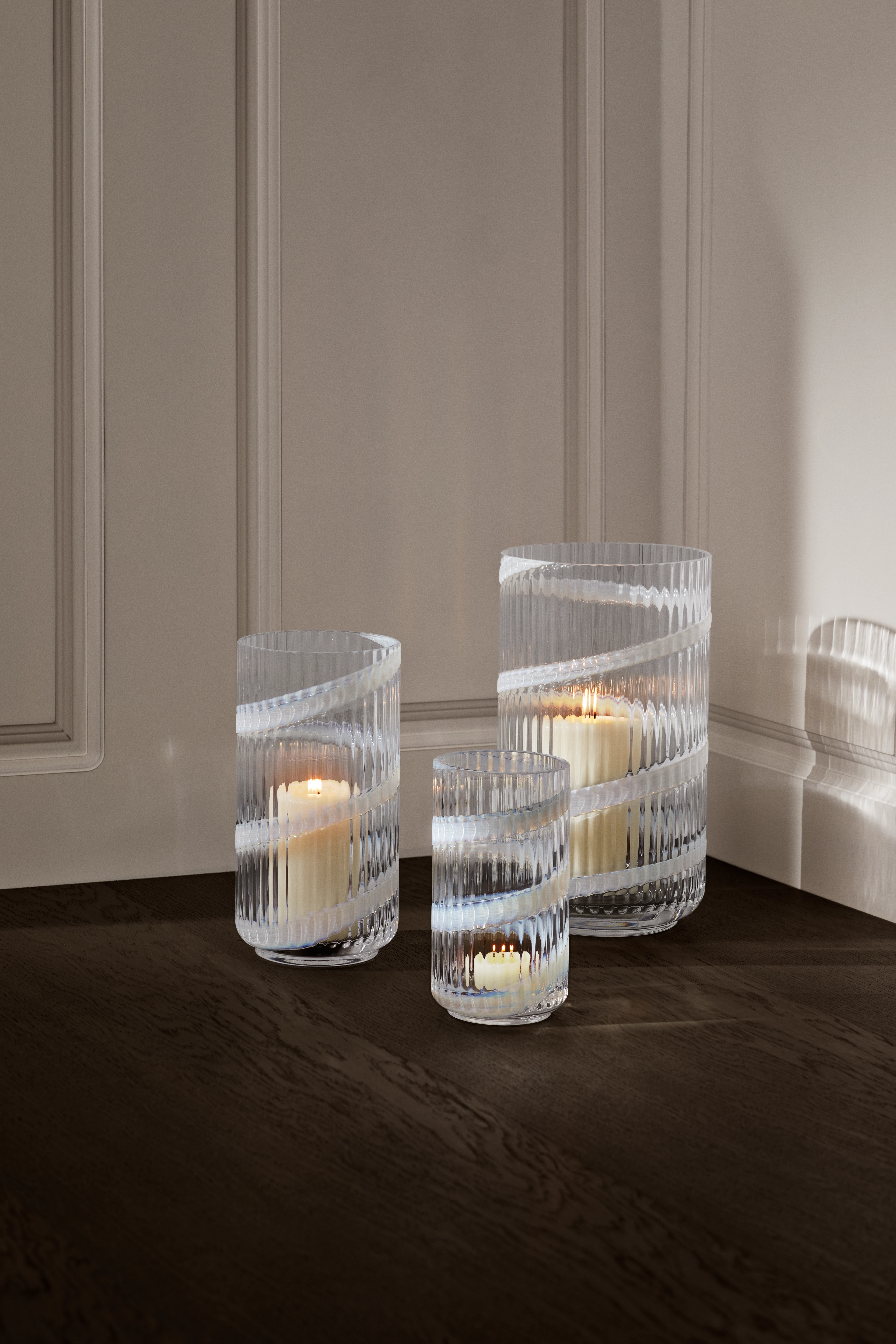 Vase H25 cm from Lyngby Porcelæn in Swirl white color, made of Glass