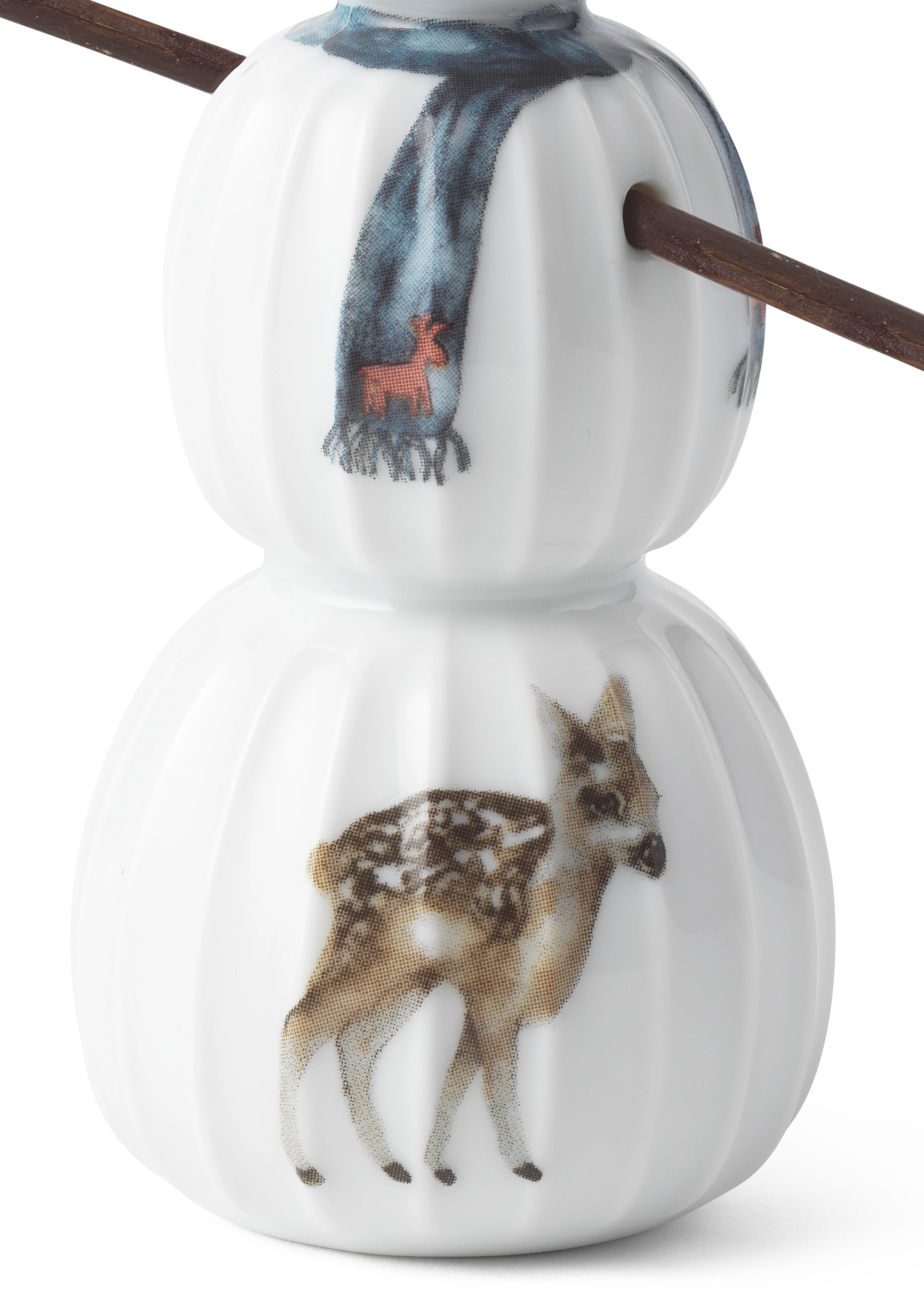 Schneemann H 11,5 von Kähler in der Farbe Weiss mit Dekoration, hergestellt aus Keramik