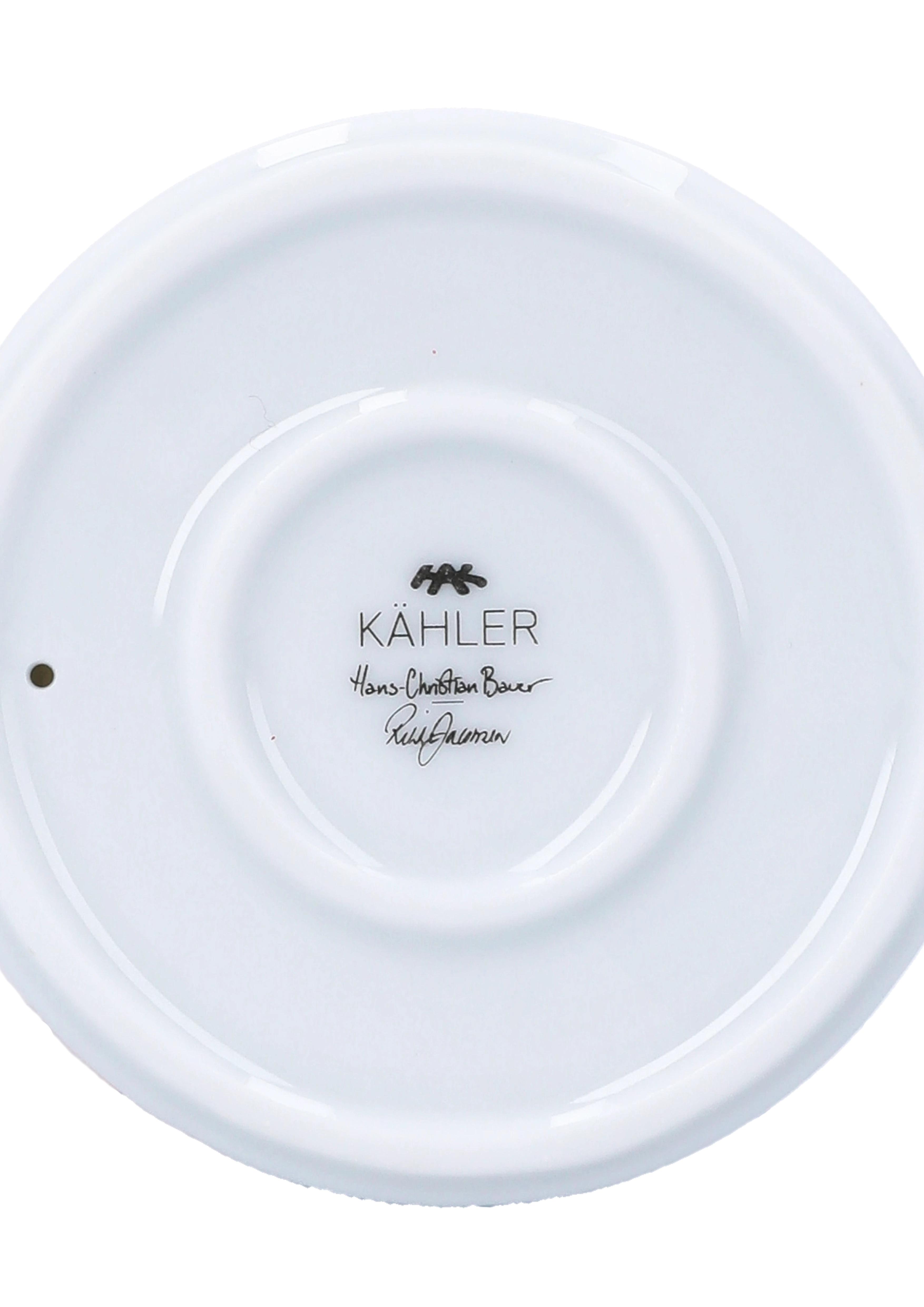Geschenke Kerzenhalter Ø7.5 cm von Kähler in der Farbe Weiss mit Dekoration, hergestellt aus Keramik
