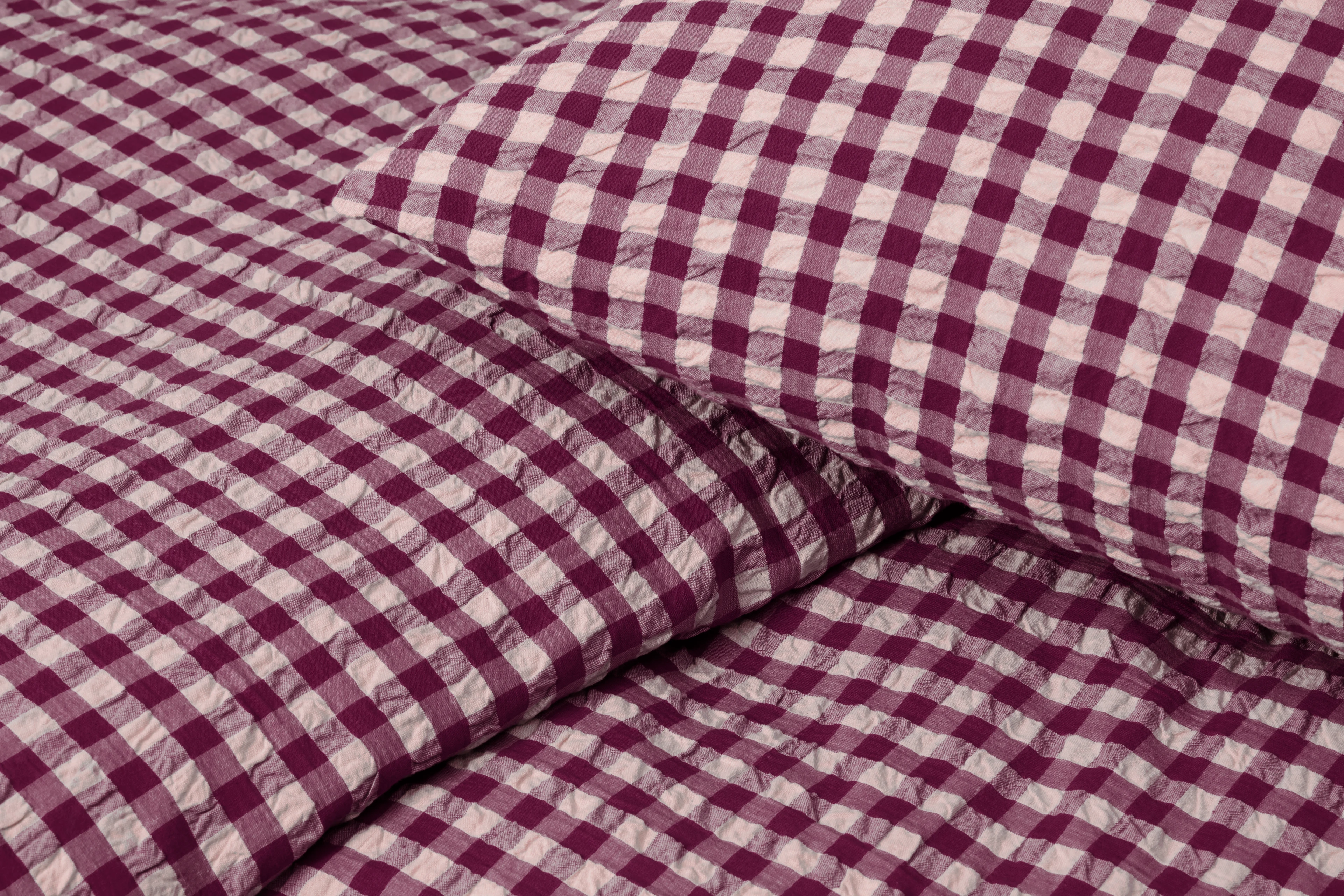 Bed linen 150x210 cm from JUNA in Plum/Rose color, made of Cotton