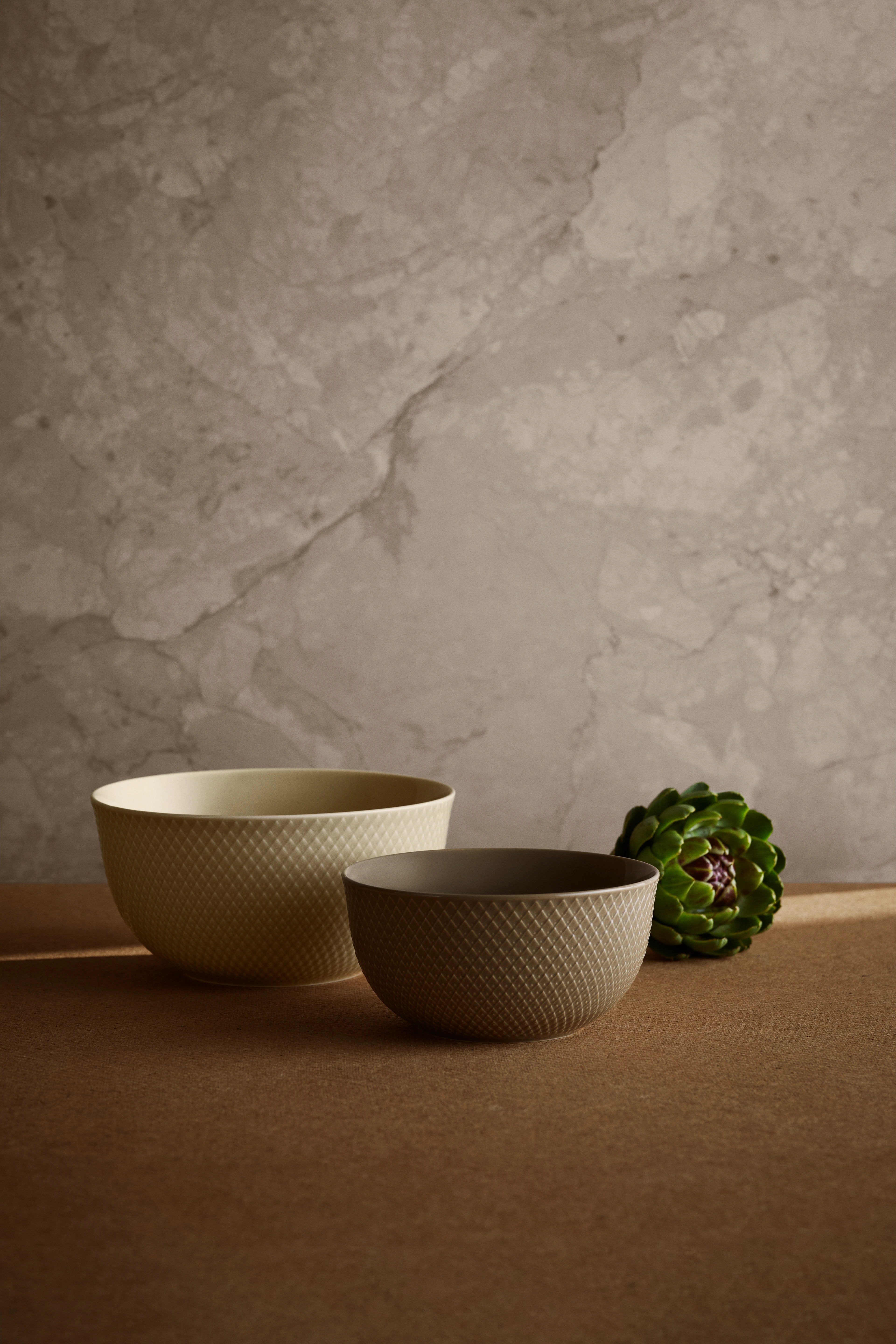 Serveringsskål Ø17.5 cm fra Lyngby Porcelæn i farven Clay, lavet af Keramik