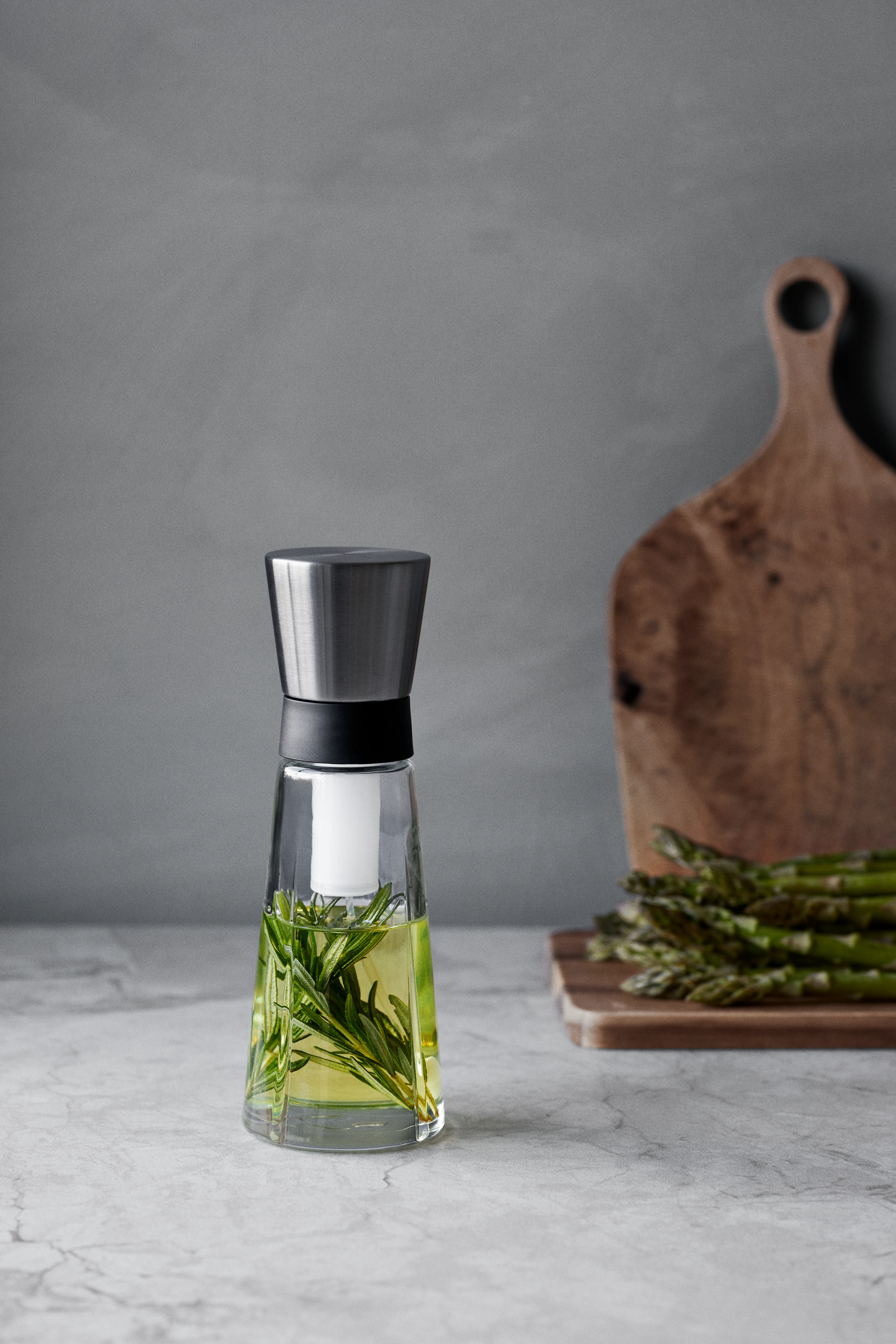 Oil Spray 14 cl from Rosendahl in Black/Steel color, made of Glass