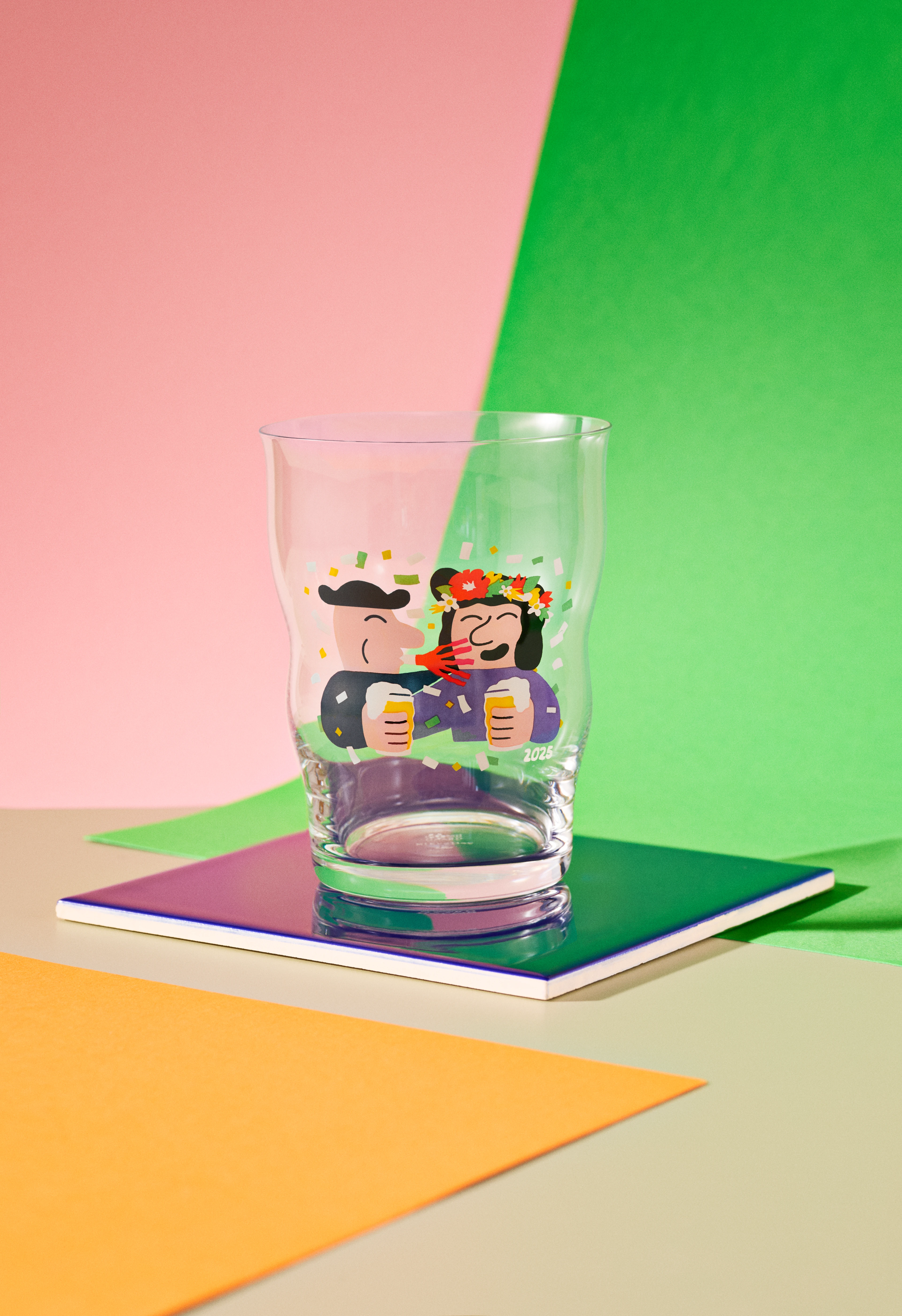 Pint Beer Glas 2025 40 cl fra Holmegaard i fargen Klar m. deko, laget av Glass