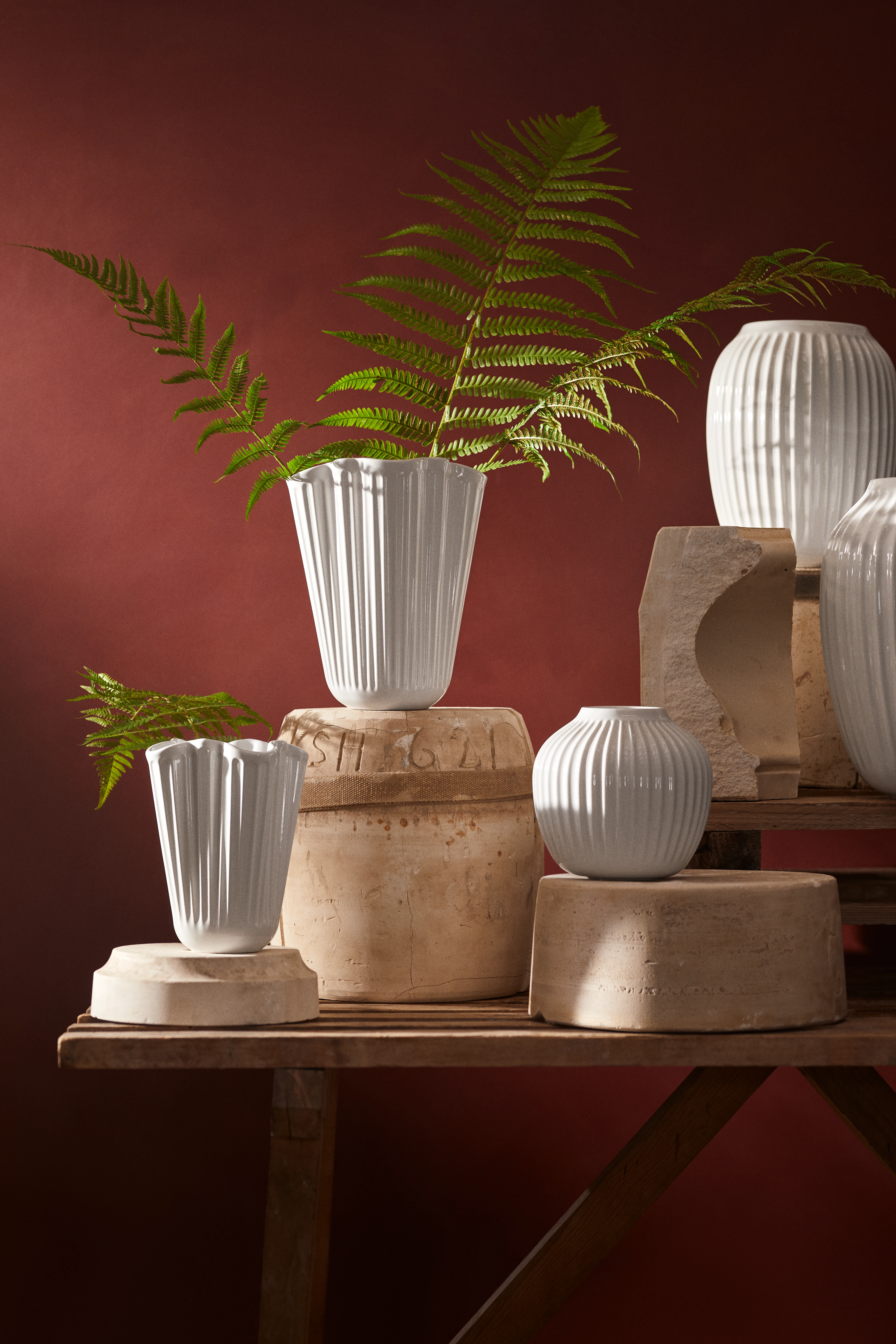 Unfold Vase H16.5 cm fra Kähler i fargen Hvit, laget av Keramikk