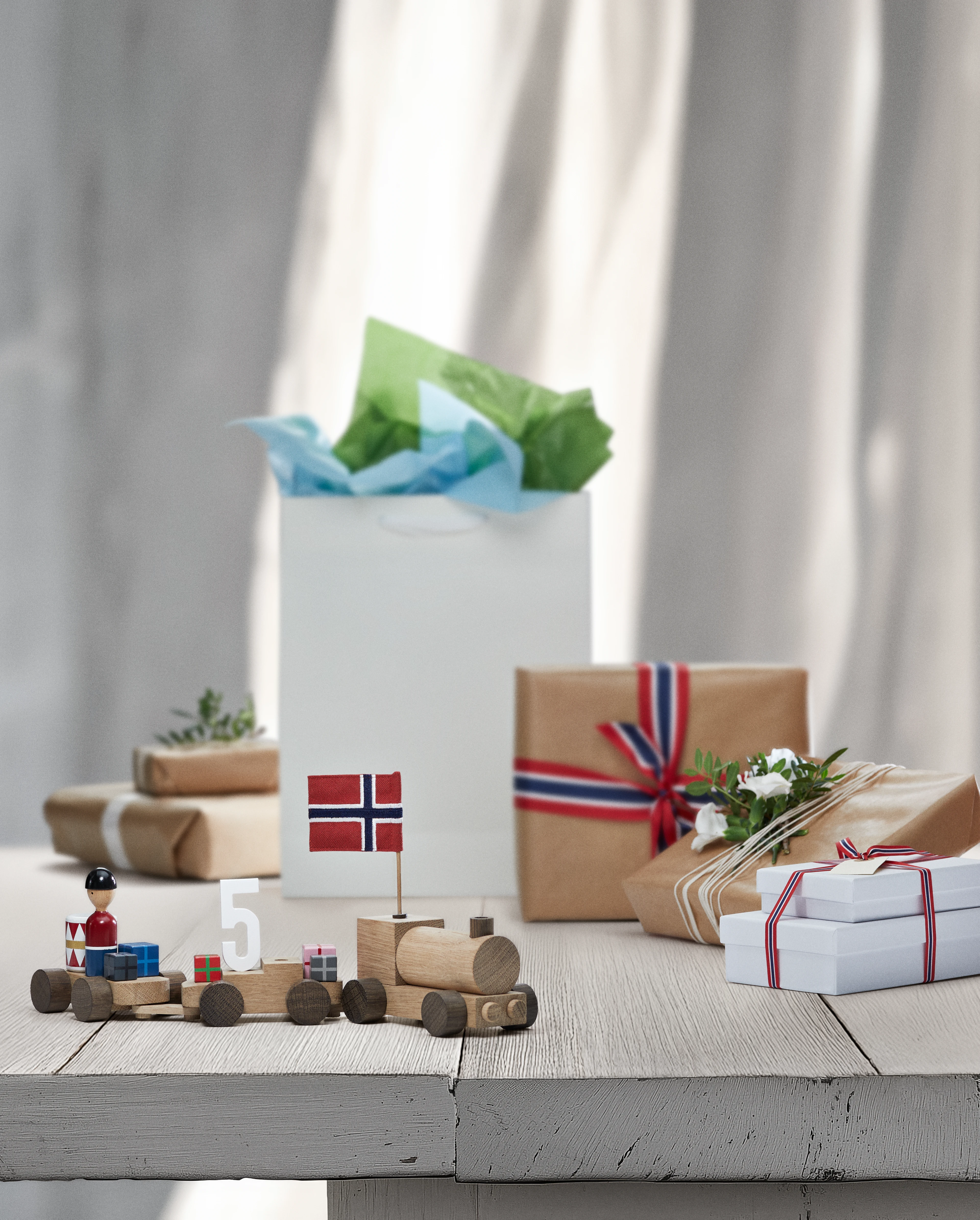 Birthday train Norway from Kay Bojesen in Oak/Smoked oak color, made of Wood