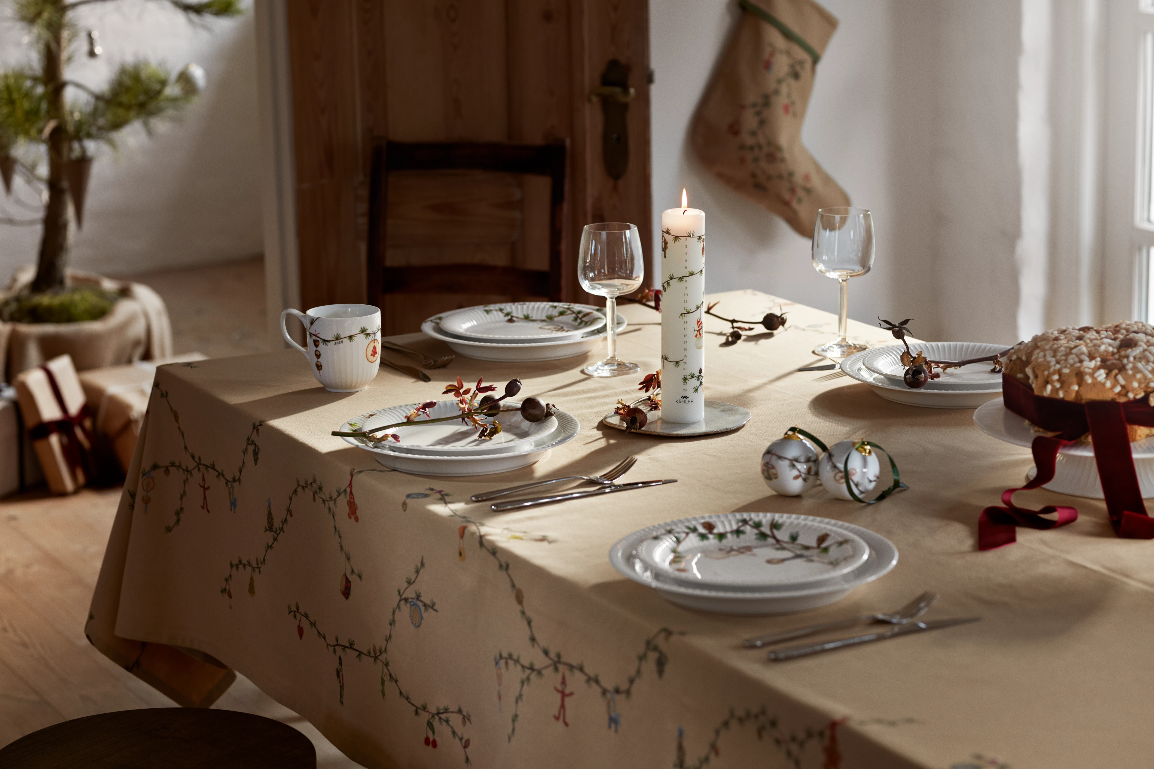 Tablecloth 150x270 cm from Kähler  in Sand color, made of Cotton blend