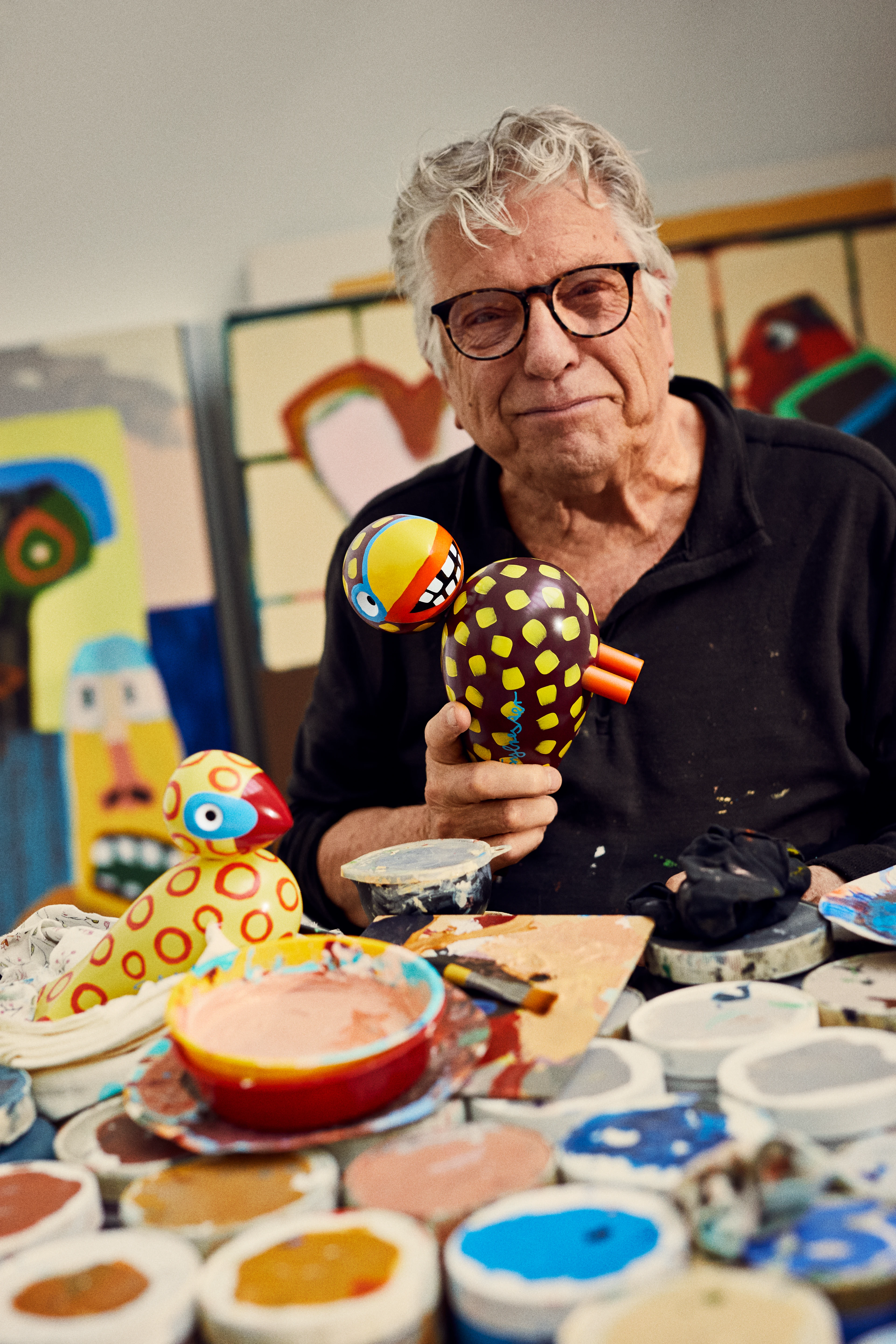 x Leif Sylvester Sangfugl 2025 H20 cm fra Kay Bojesen i fargen Laughing bird, laget av Tre