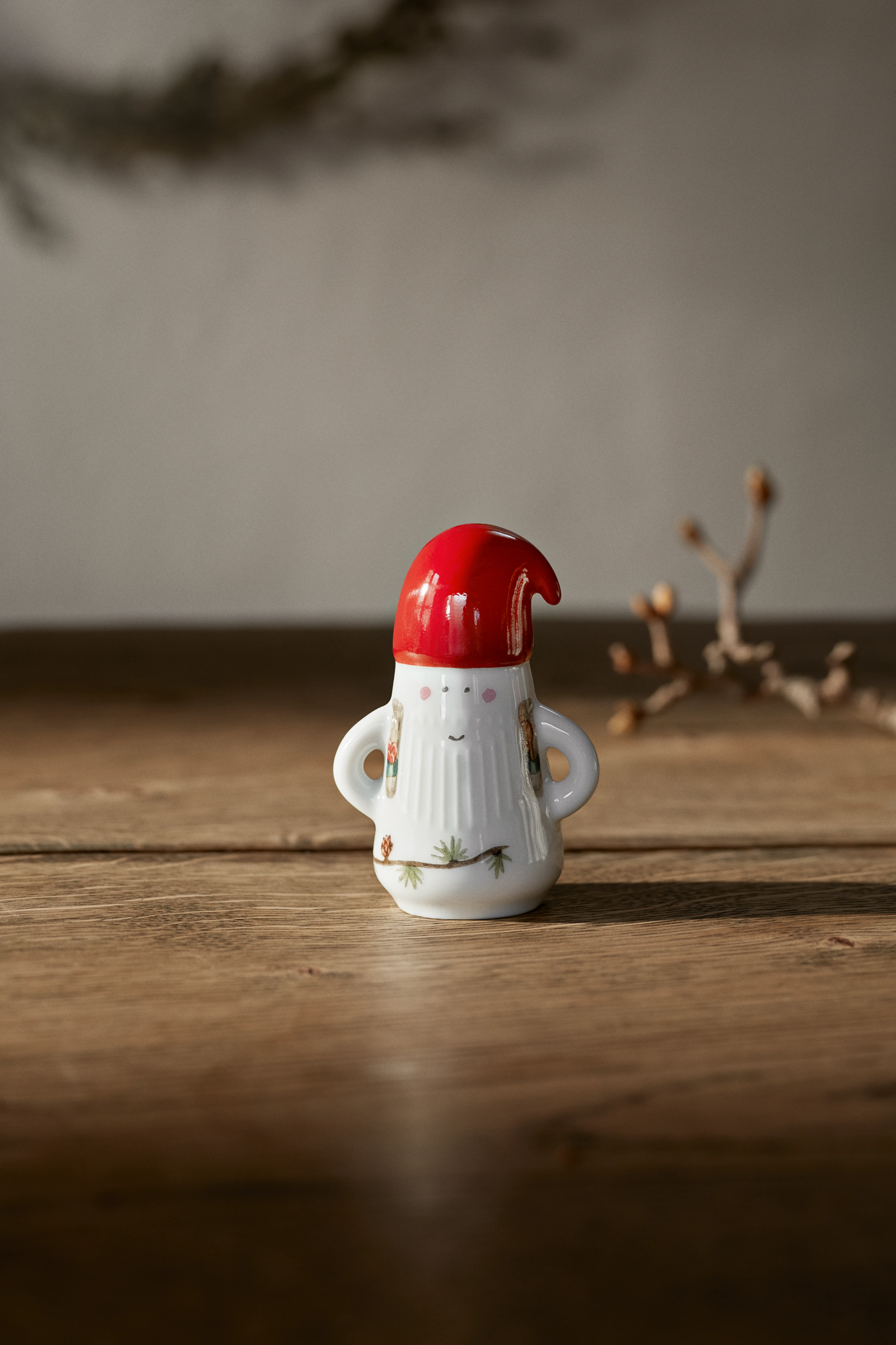 Nissefar Ø6 cm fra Kähler i farven Hvid m. deko, lavet af Keramik