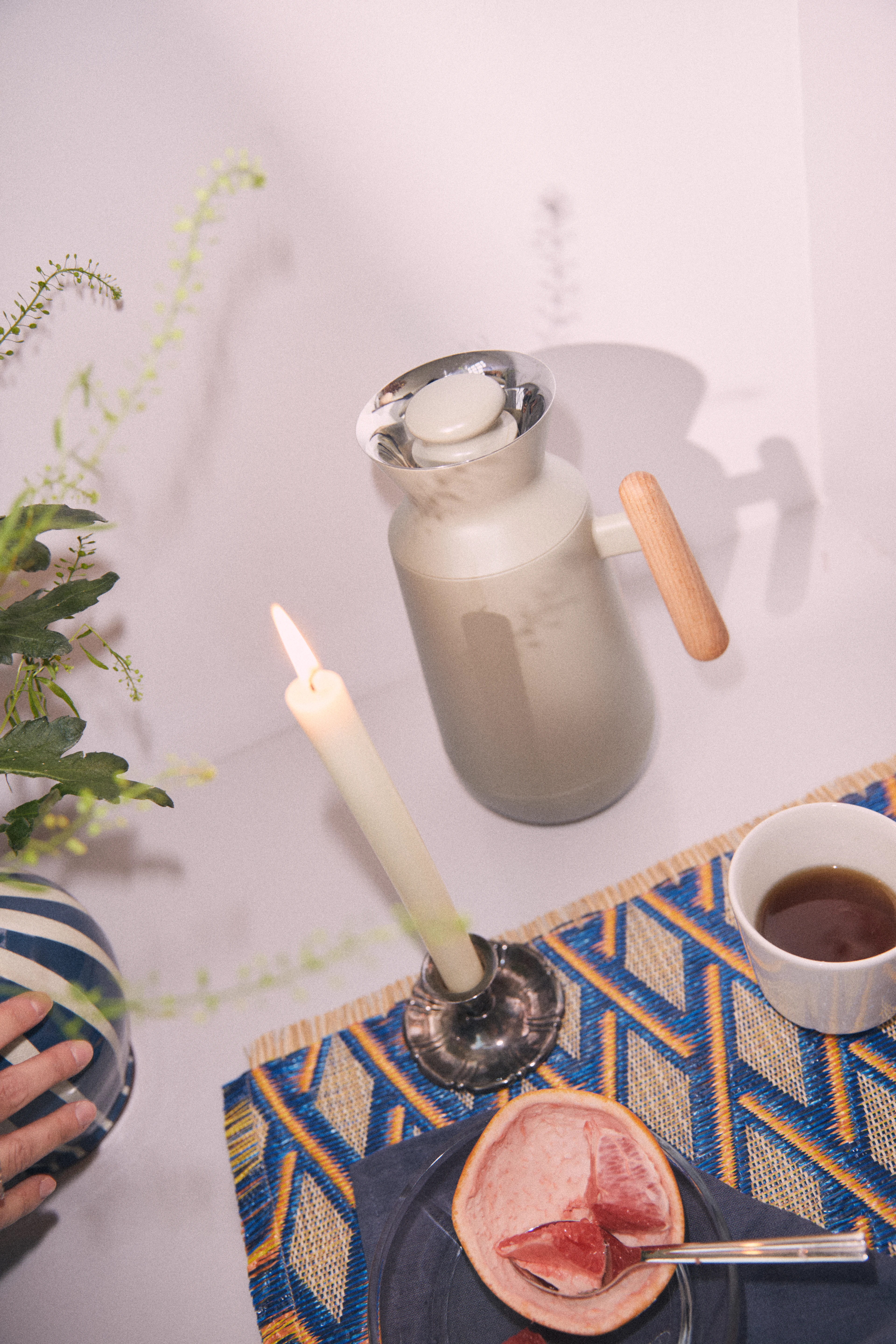 DayBreak Termoskanna hög 1,0 l från Rosendahl i färgen Sand, tillverkad av Plast