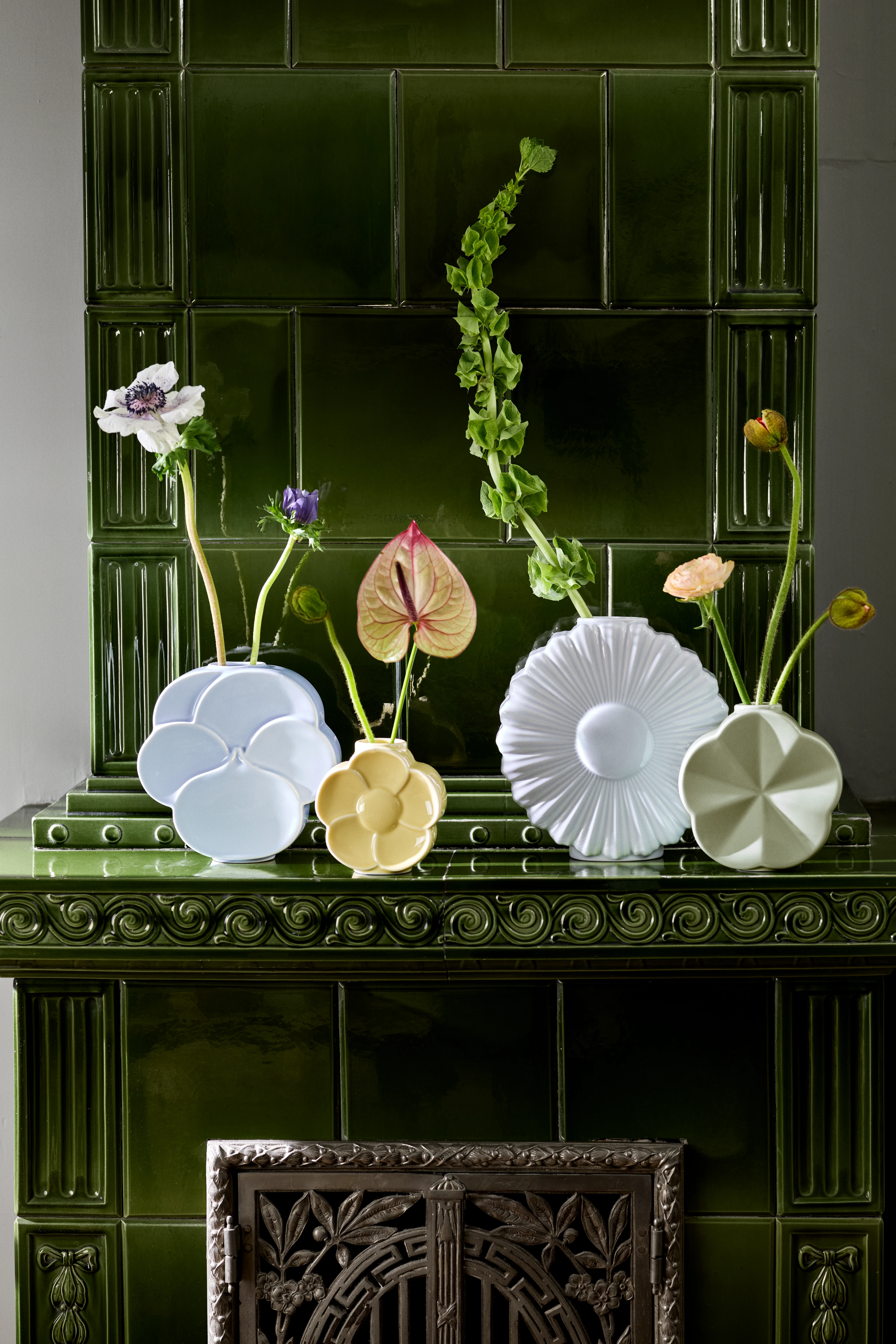 Lyngby Porcelæn vase mit Butterblumenmuster in Sand Flower