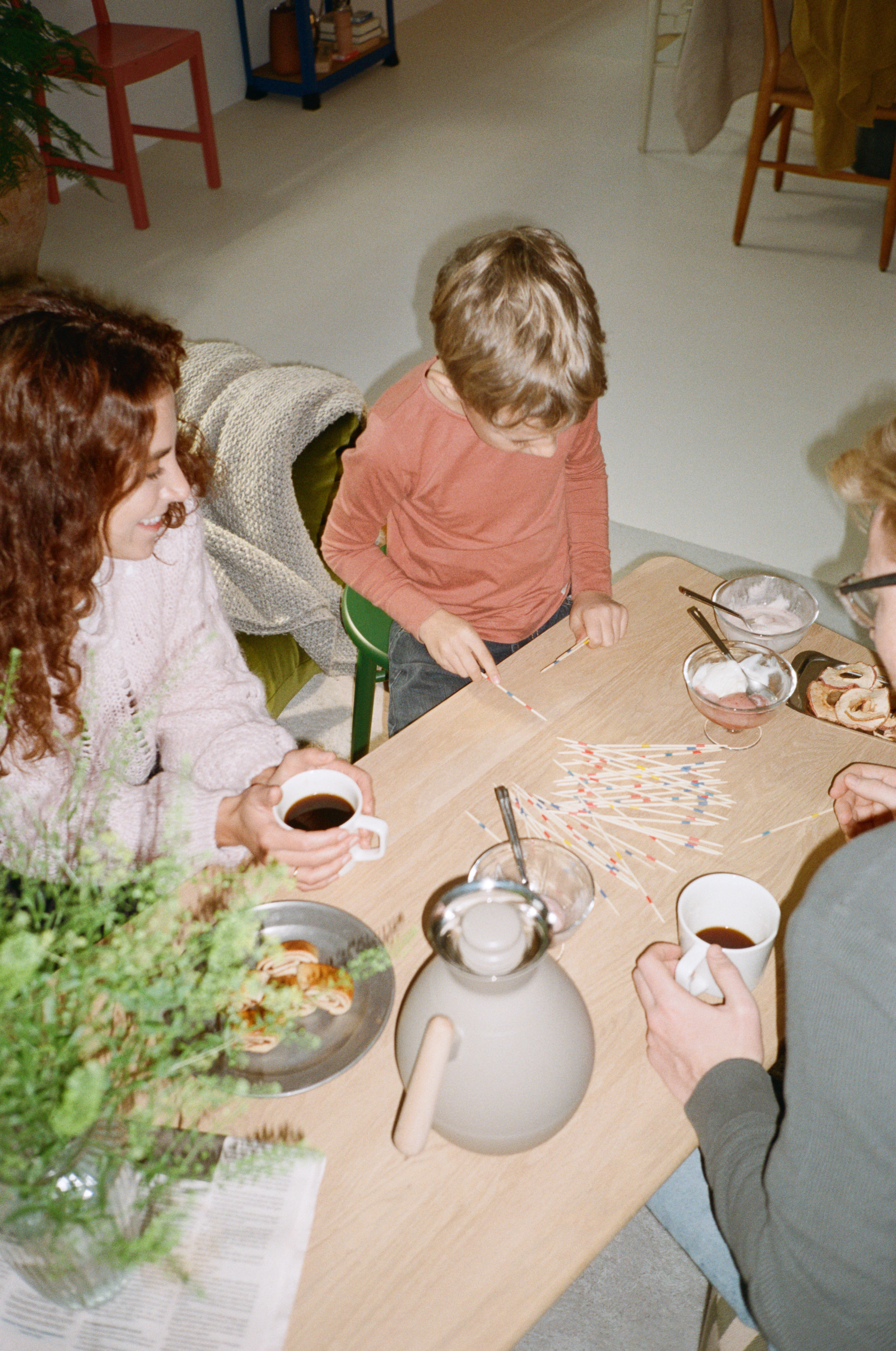 Stay warm Termokanne rund 1,0 l fra Rosendahl i fargen Sand, laget av Plast