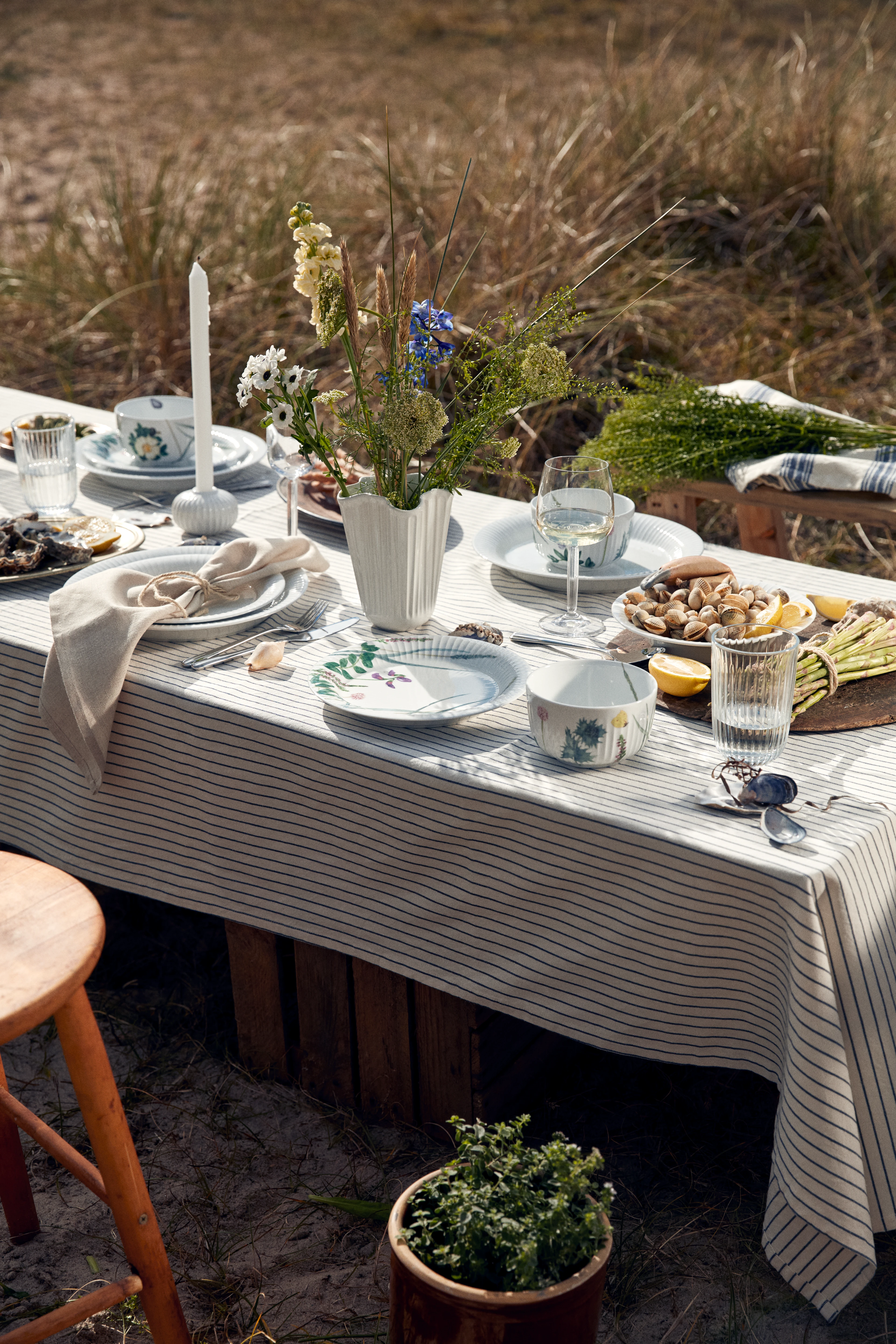 Skål Ø12 cm fra Kähler i farven Coastal Flower, lavet af Keramik