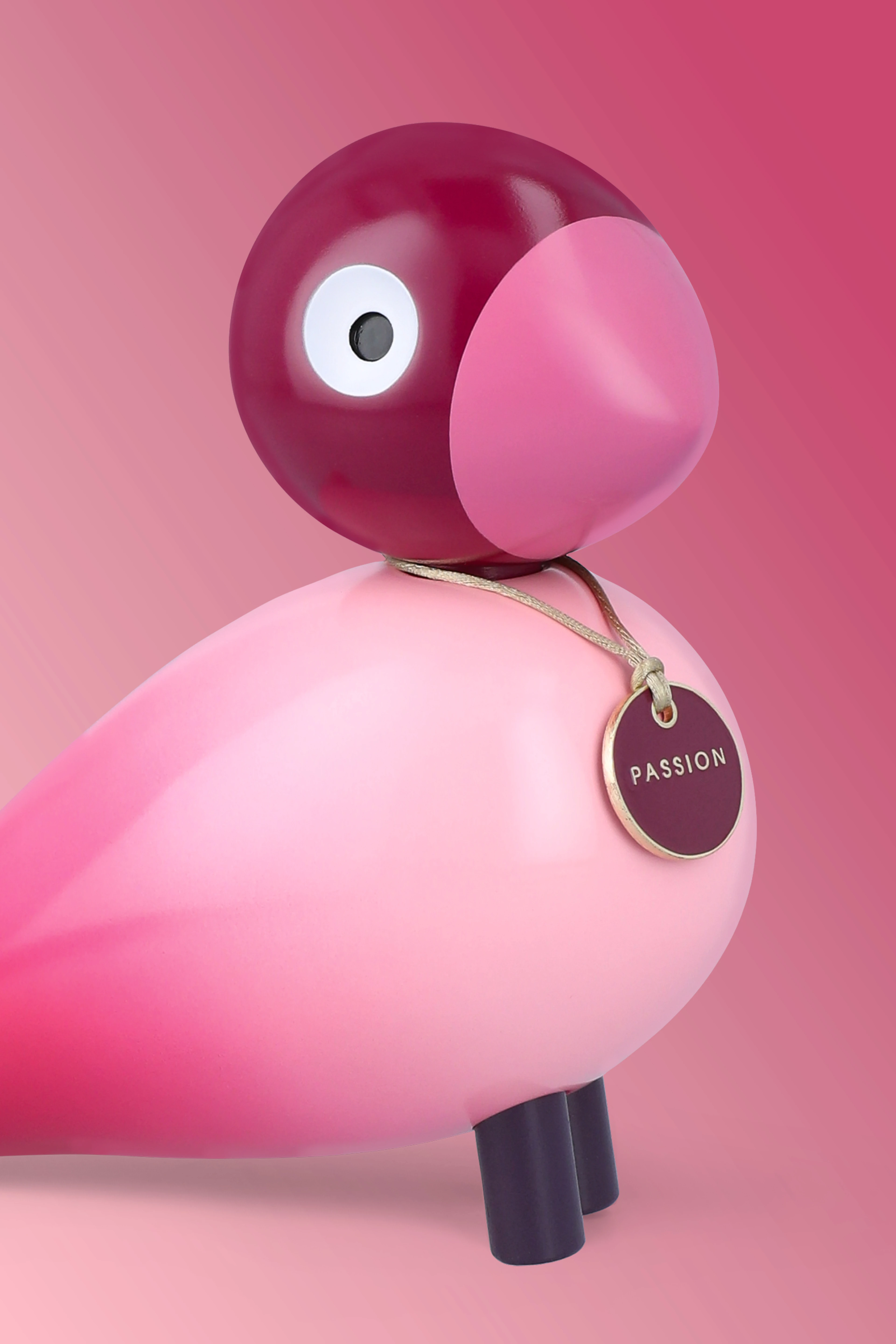 Passion Story Bird H15.5 cm från Kay Bojesen i färgen Rosa, tillverkad av Trä