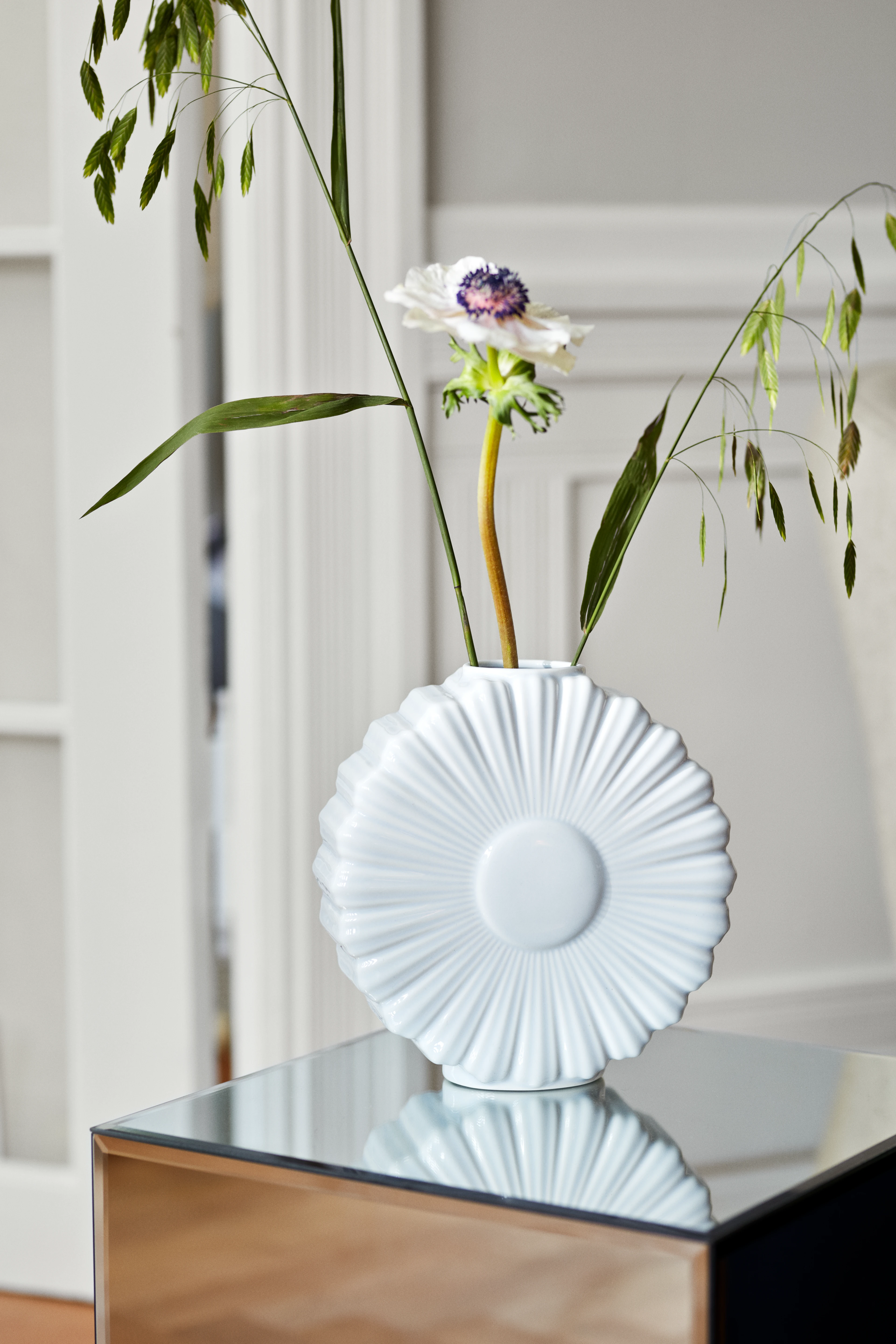 Daisy Vase H21 cm from Lyngby Porcelæn in White color, made of Ceramics
