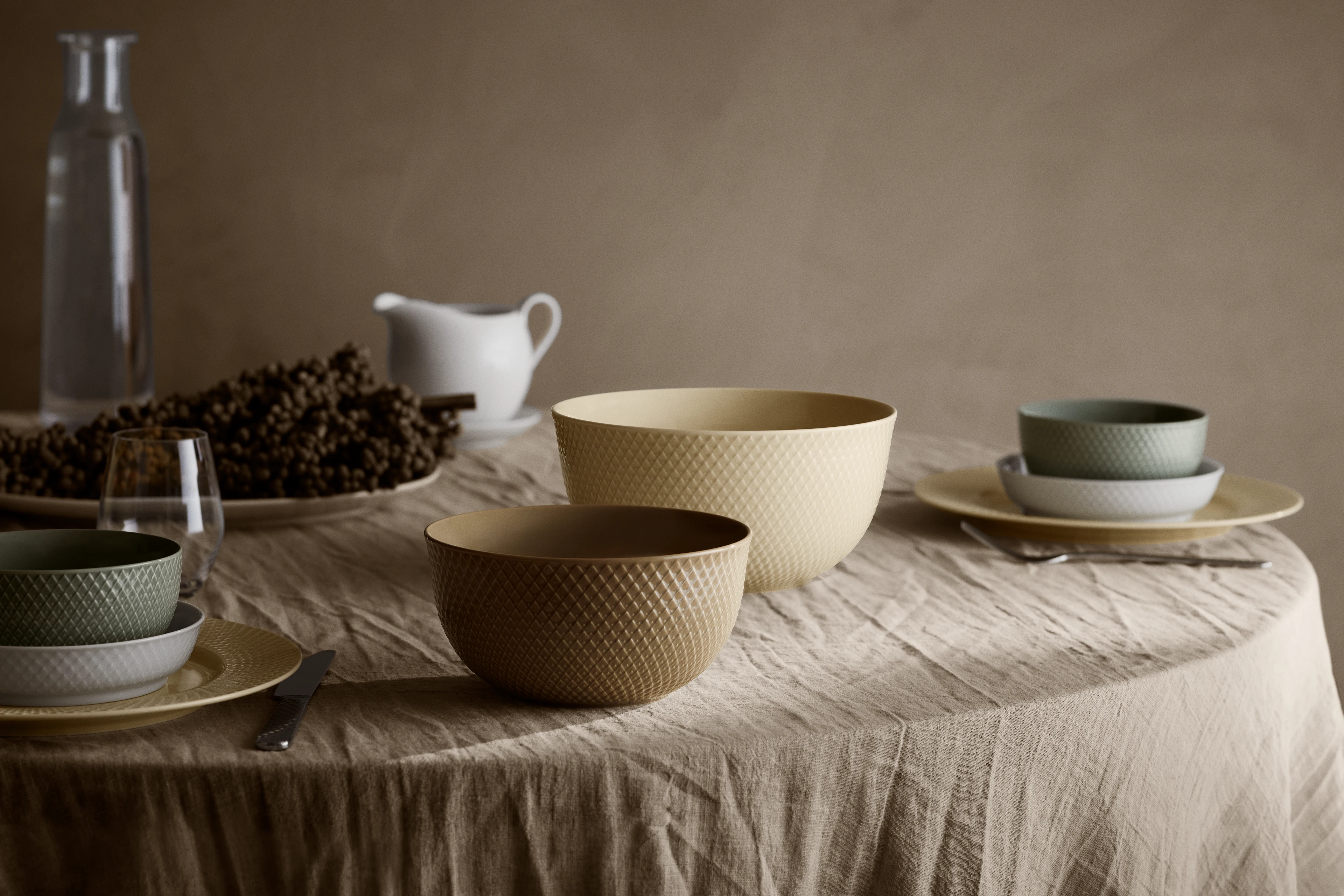 Schale Ø22 cm von Lyngby Porcelæn in der Farbe Marble, hergestellt aus Keramik